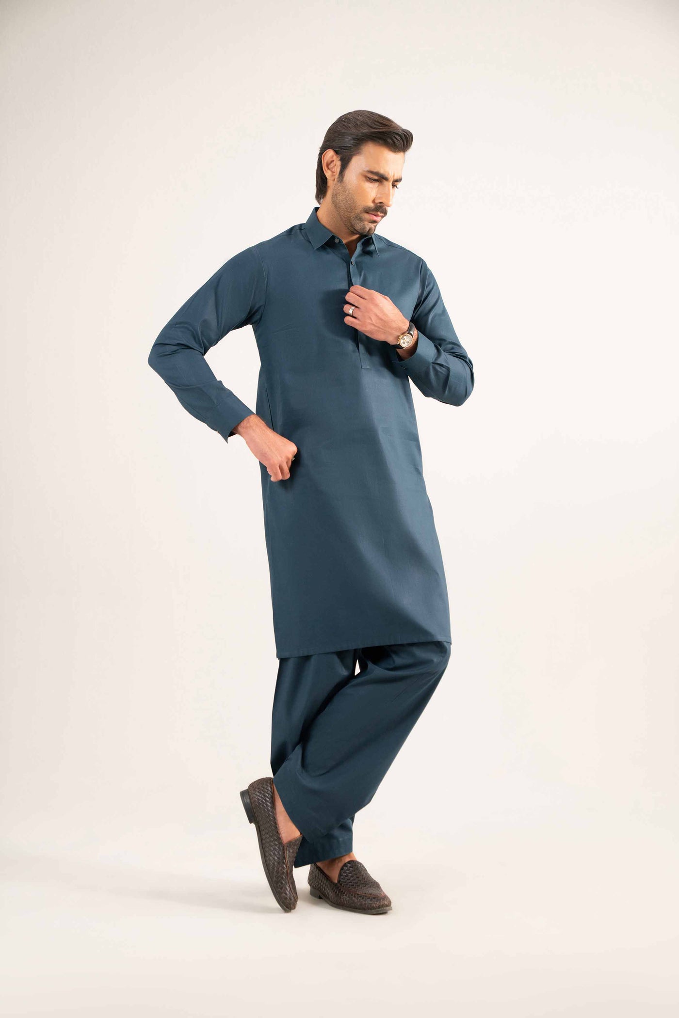 3 Piece Embroidered Lawn Suit