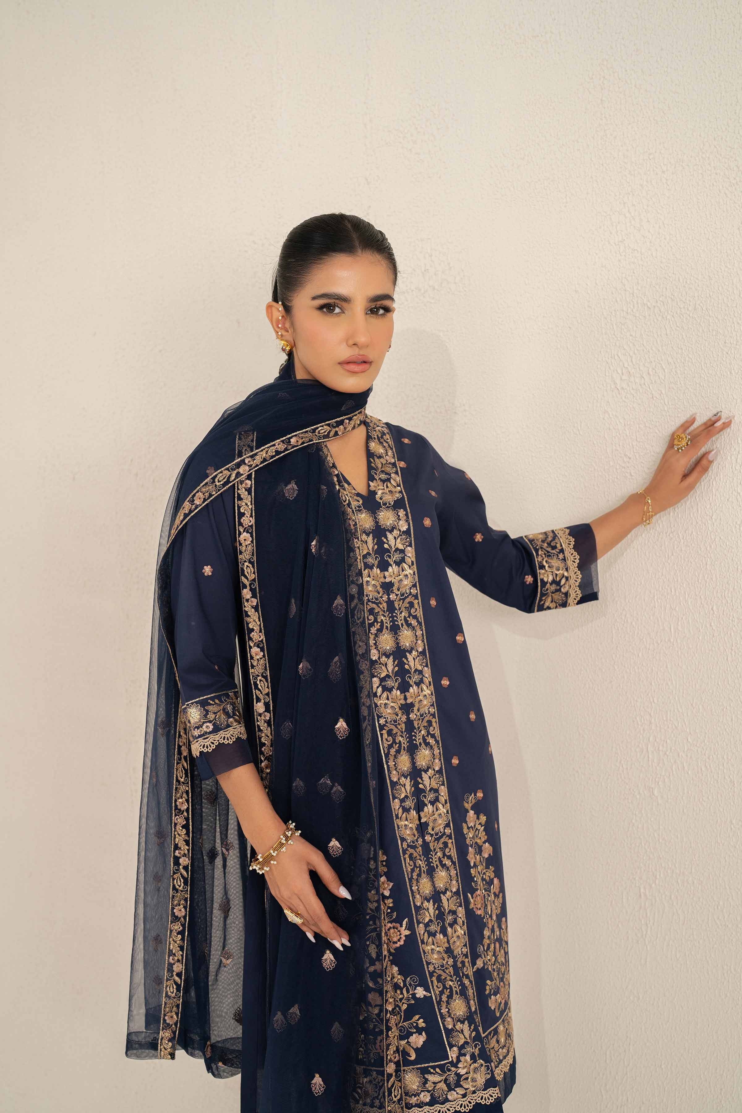 3 Piece - Embroidered Suit - 42519115