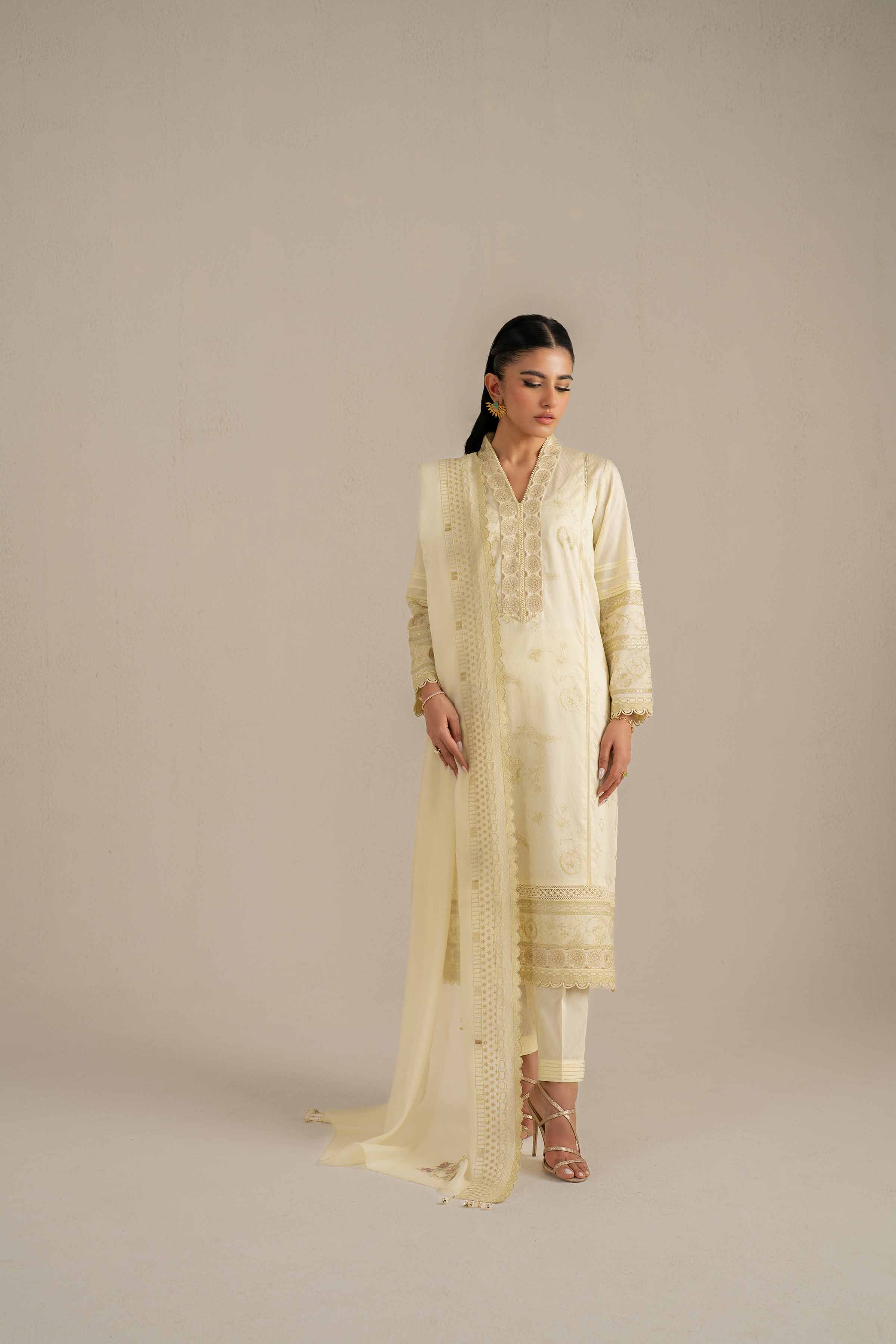 3 Piece - Embroidered Suit - 42519137