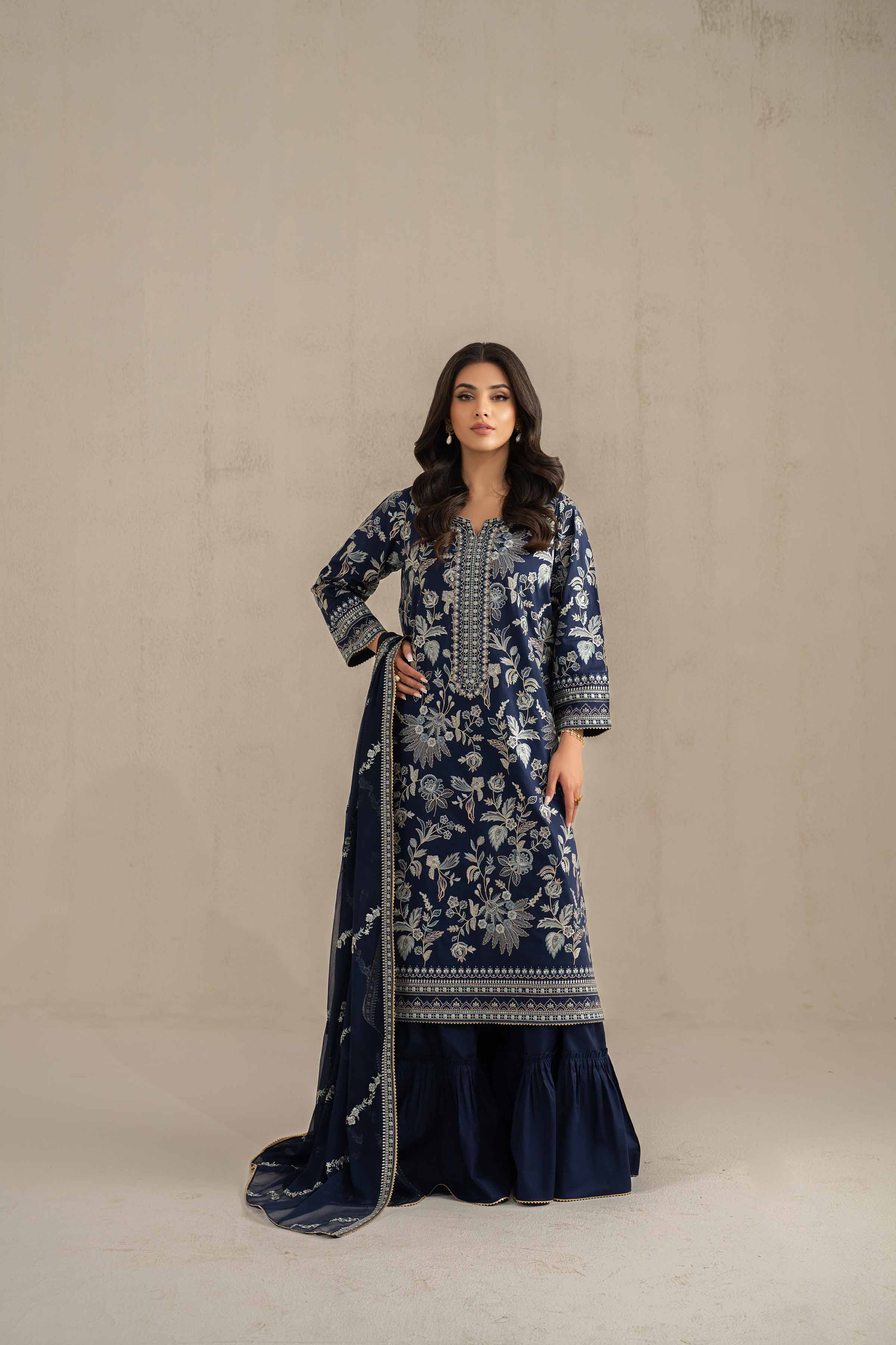 3 Piece - Embroidered Suit - 42519191