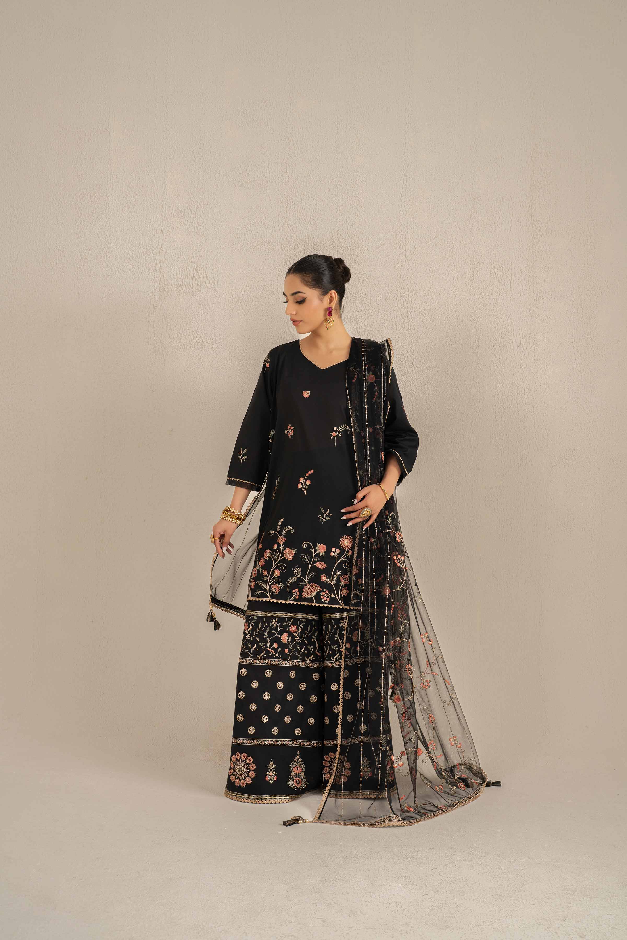 3 Piece - Embroidered Suit - 42519415
