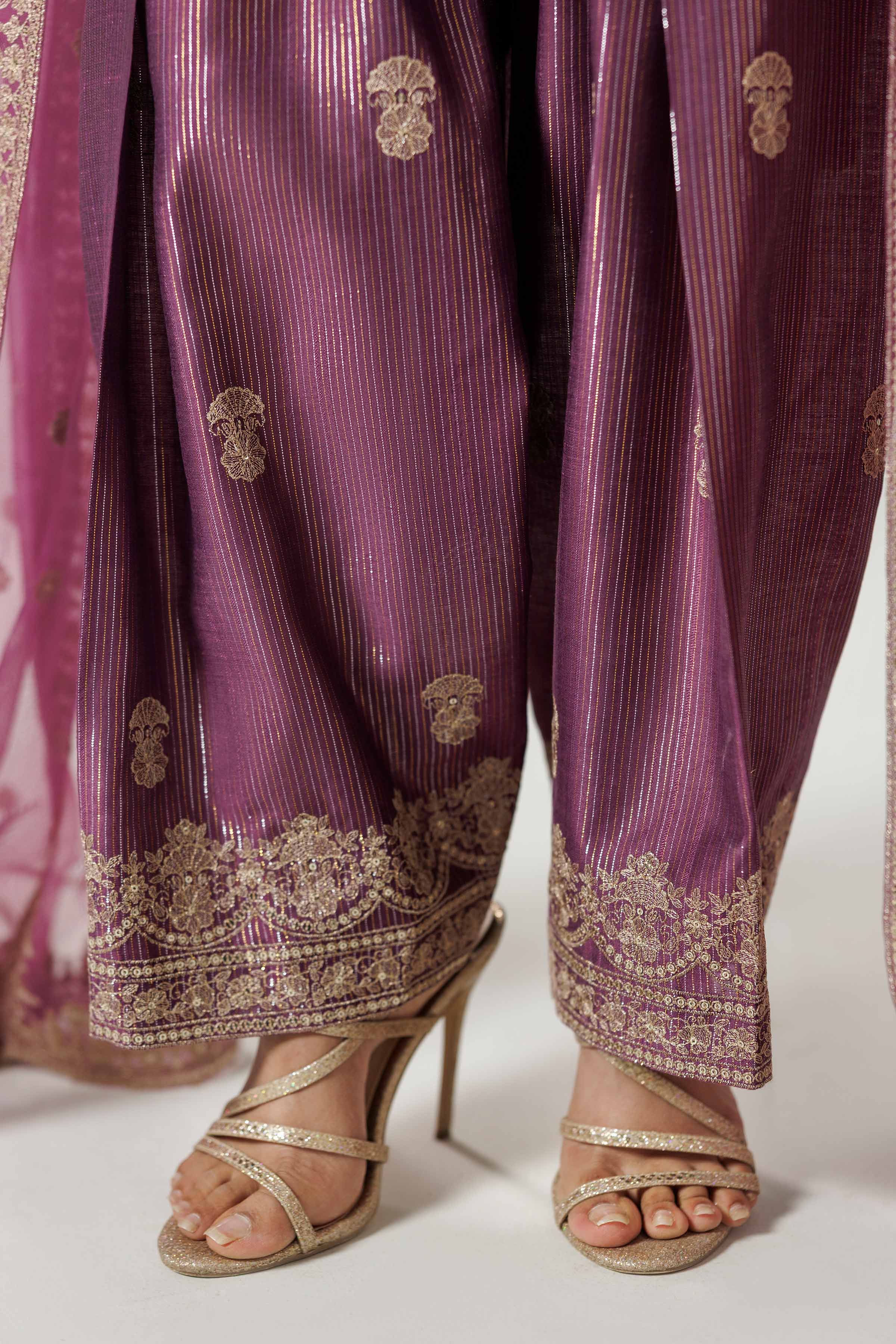 3 Piece - Embroidered Suit - 42519624