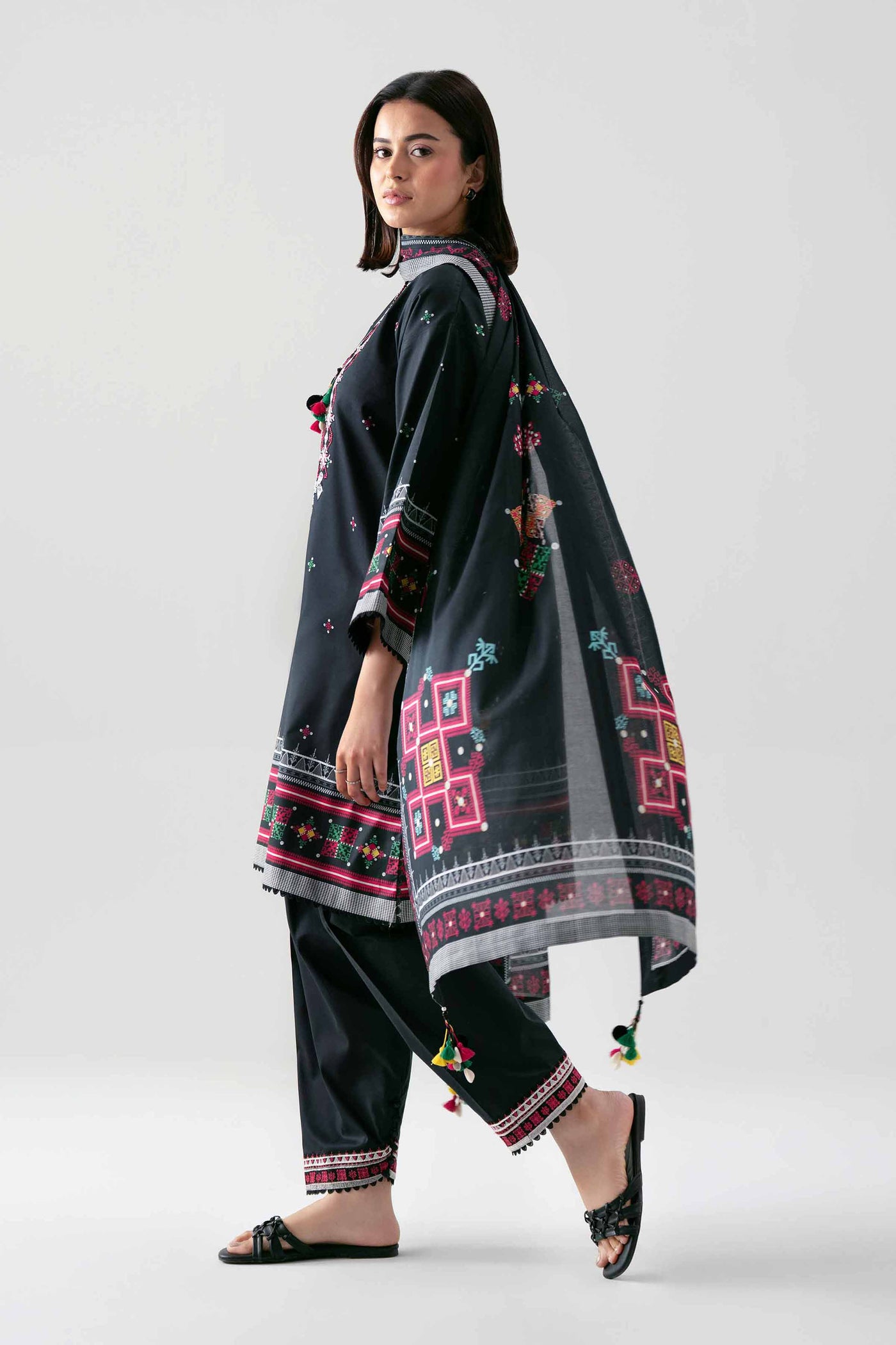 3 Piece Embroidered Lawn Suit