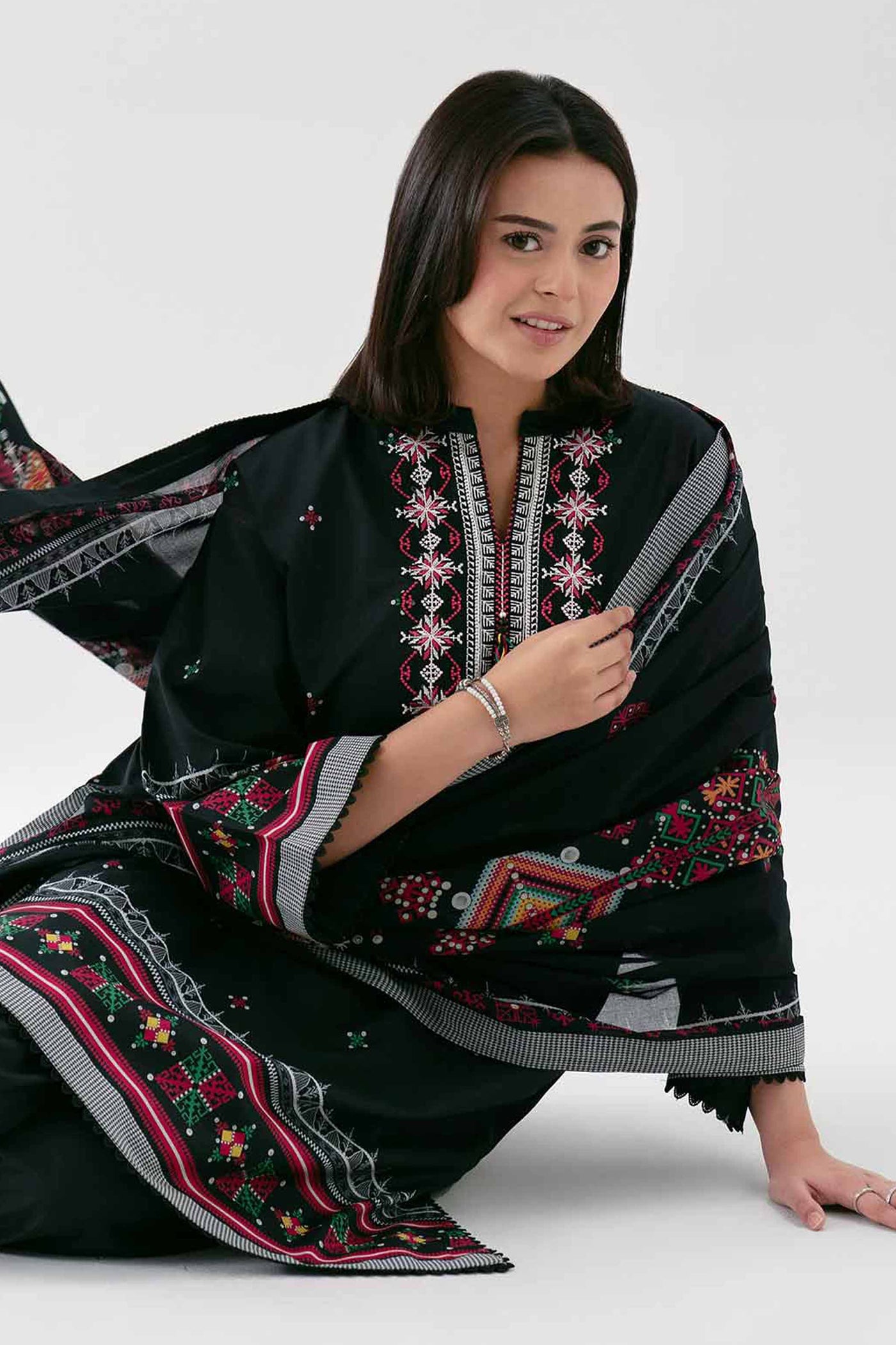 3 Piece Embroidered Lawn Suit