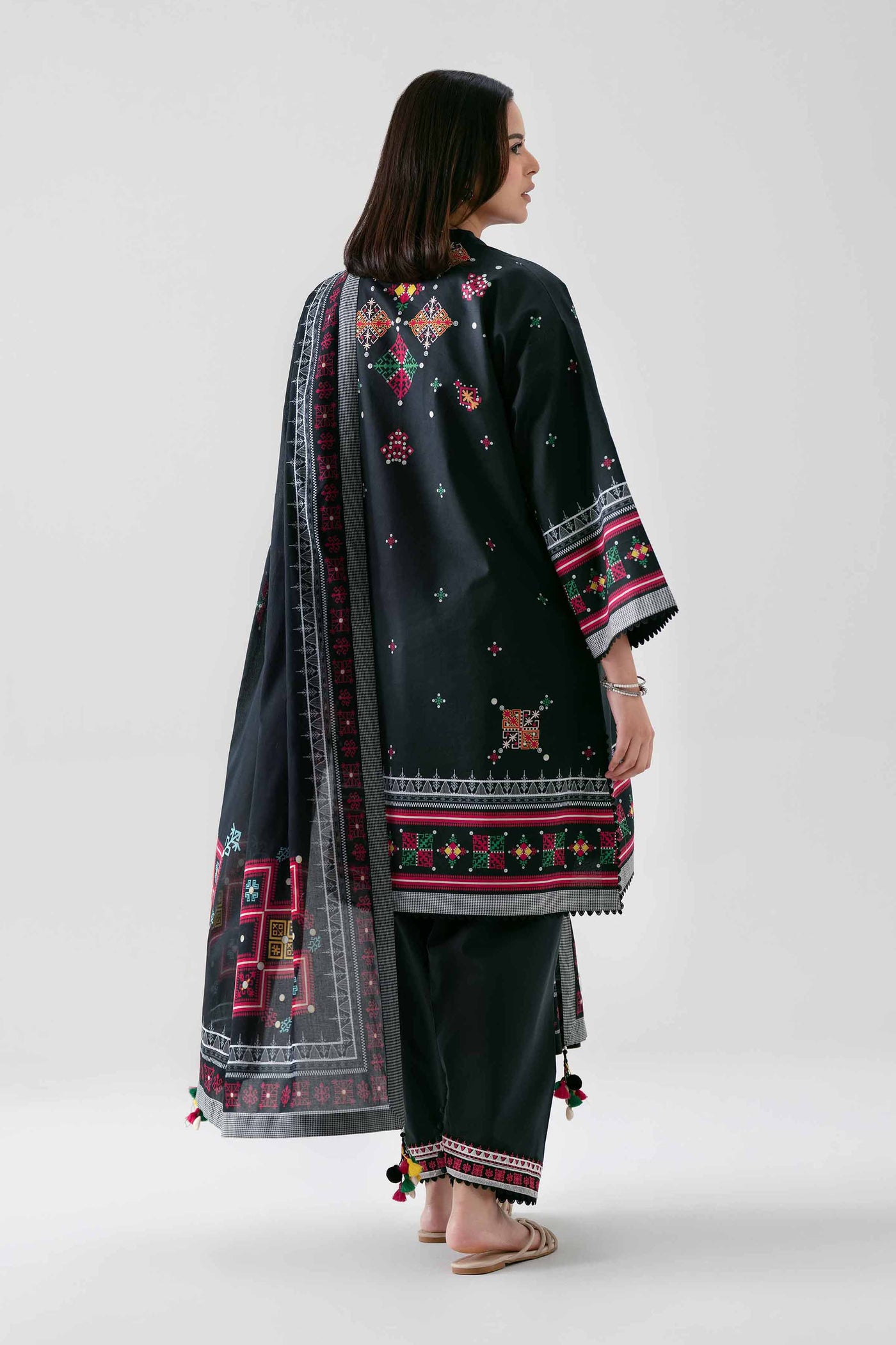 3 Piece Embroidered Lawn Suit