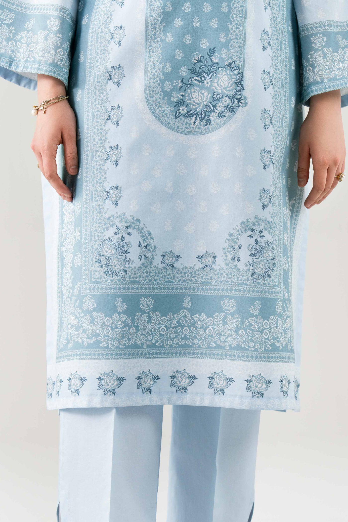 3 Piece Embroidered Jacquard Lawn Suit
