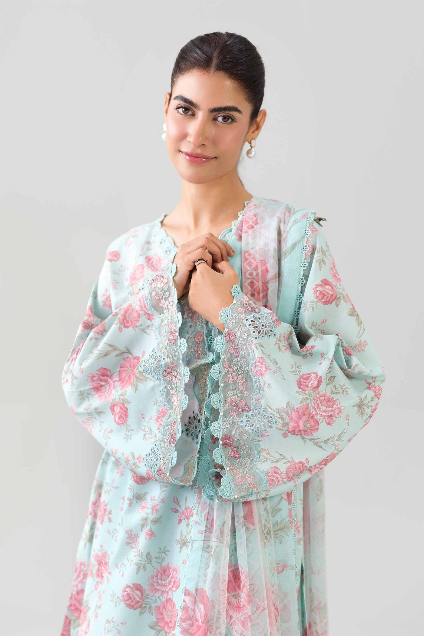 3 Piece Embroidered Zari Net Suit