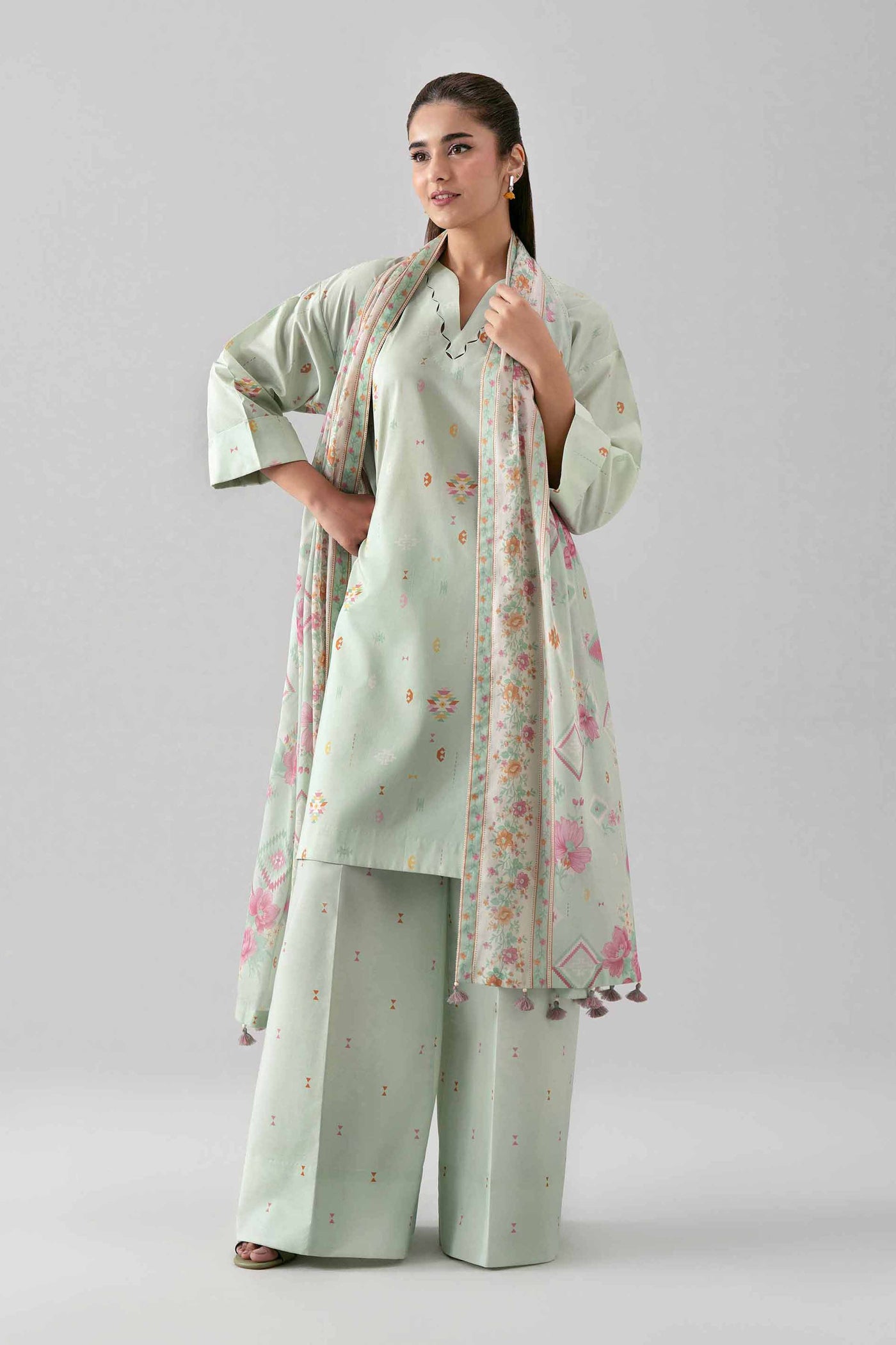 3 Piece Embroidered Lawn Suit
