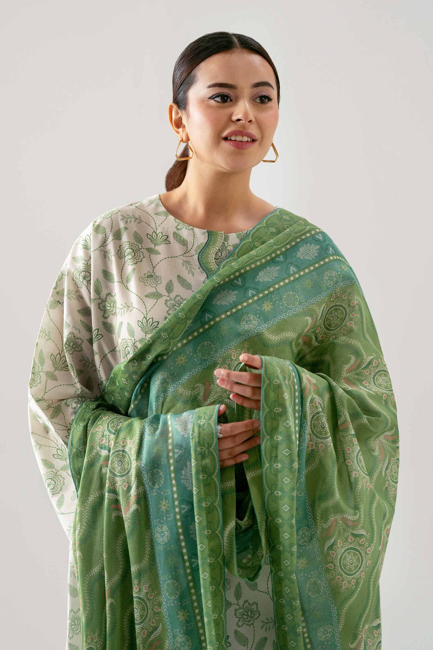 Embroidered Lawn Kurta