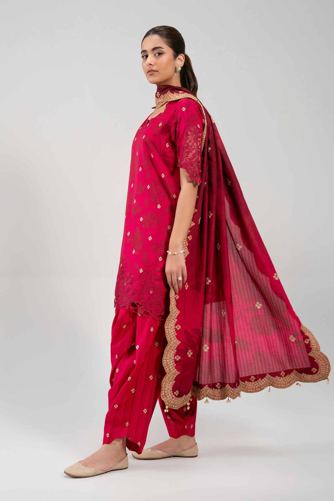 3 Piece Embroidered Lawn Suit