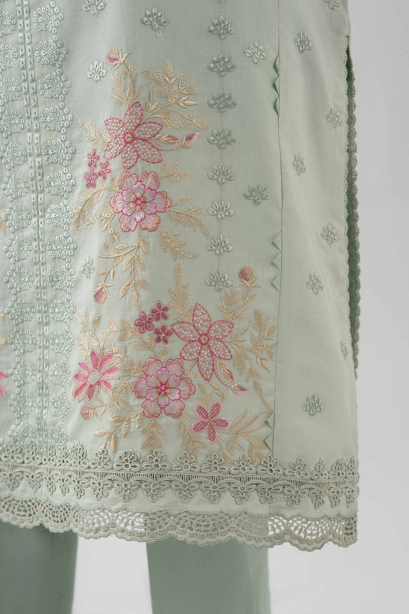 3 Piece Embroidered Jacquard Lawn Suit