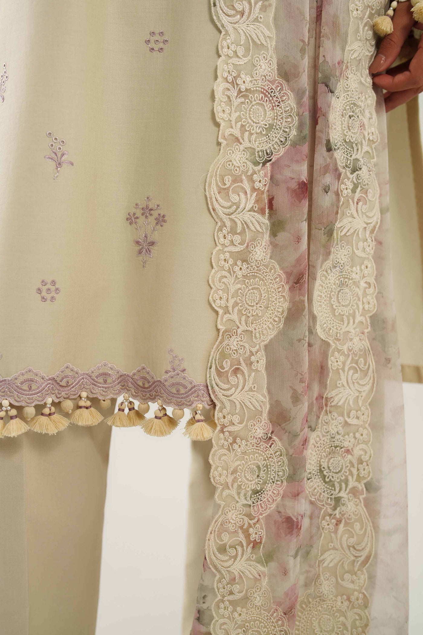 3 Piece Embroidered Lawn Suit