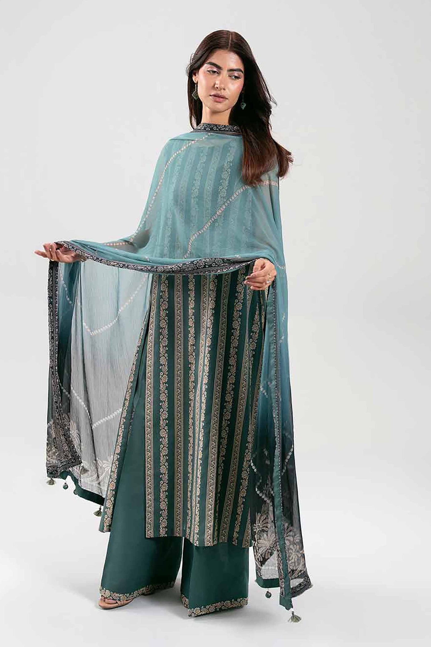 3 Piece Unstitched Embroidered Lawn Karandi Suit
