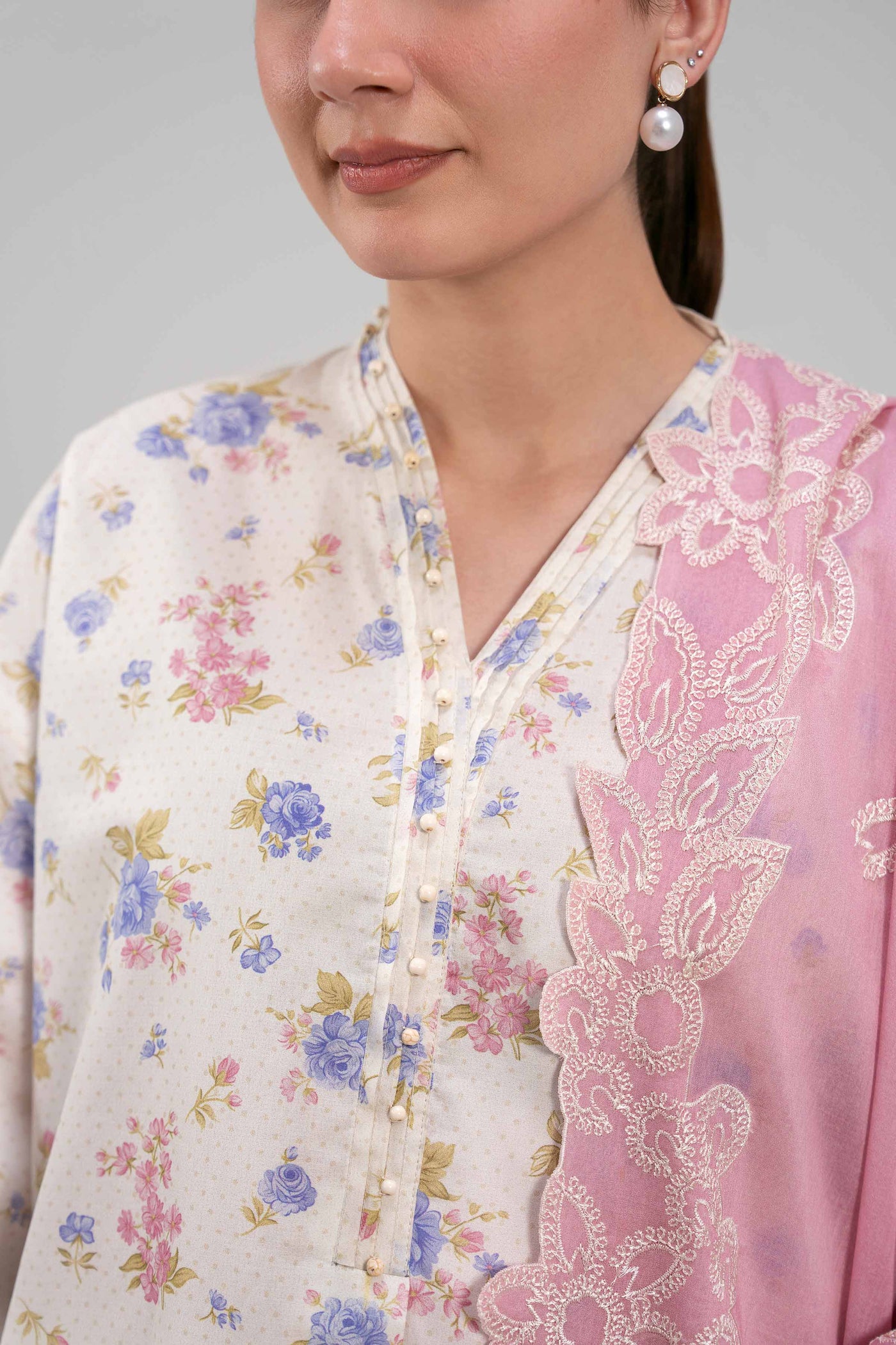 3 Piece Embroidered Lawn Suit