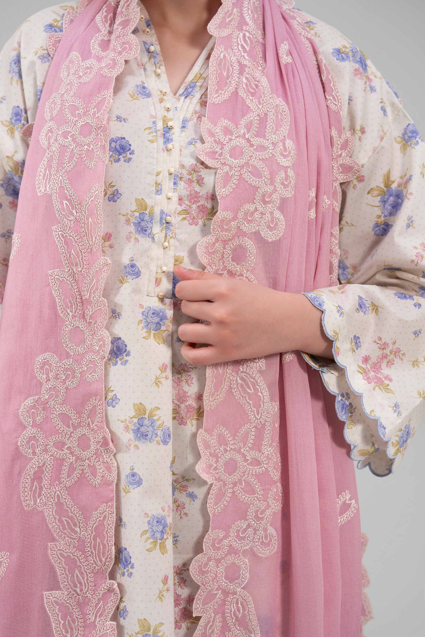 3 Piece Embroidered Lawn Suit