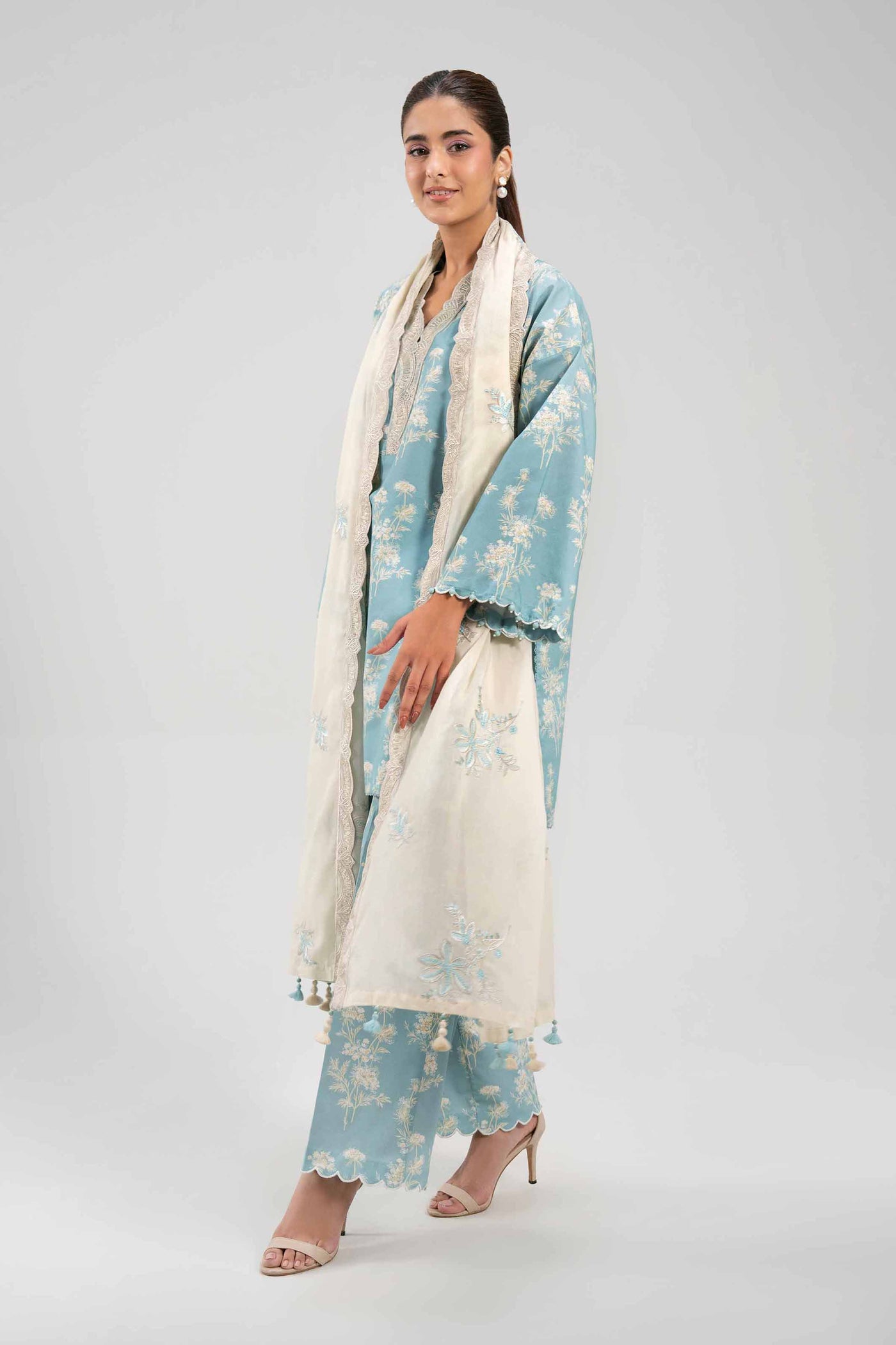 3 Piece Embroidered Lawn Suit