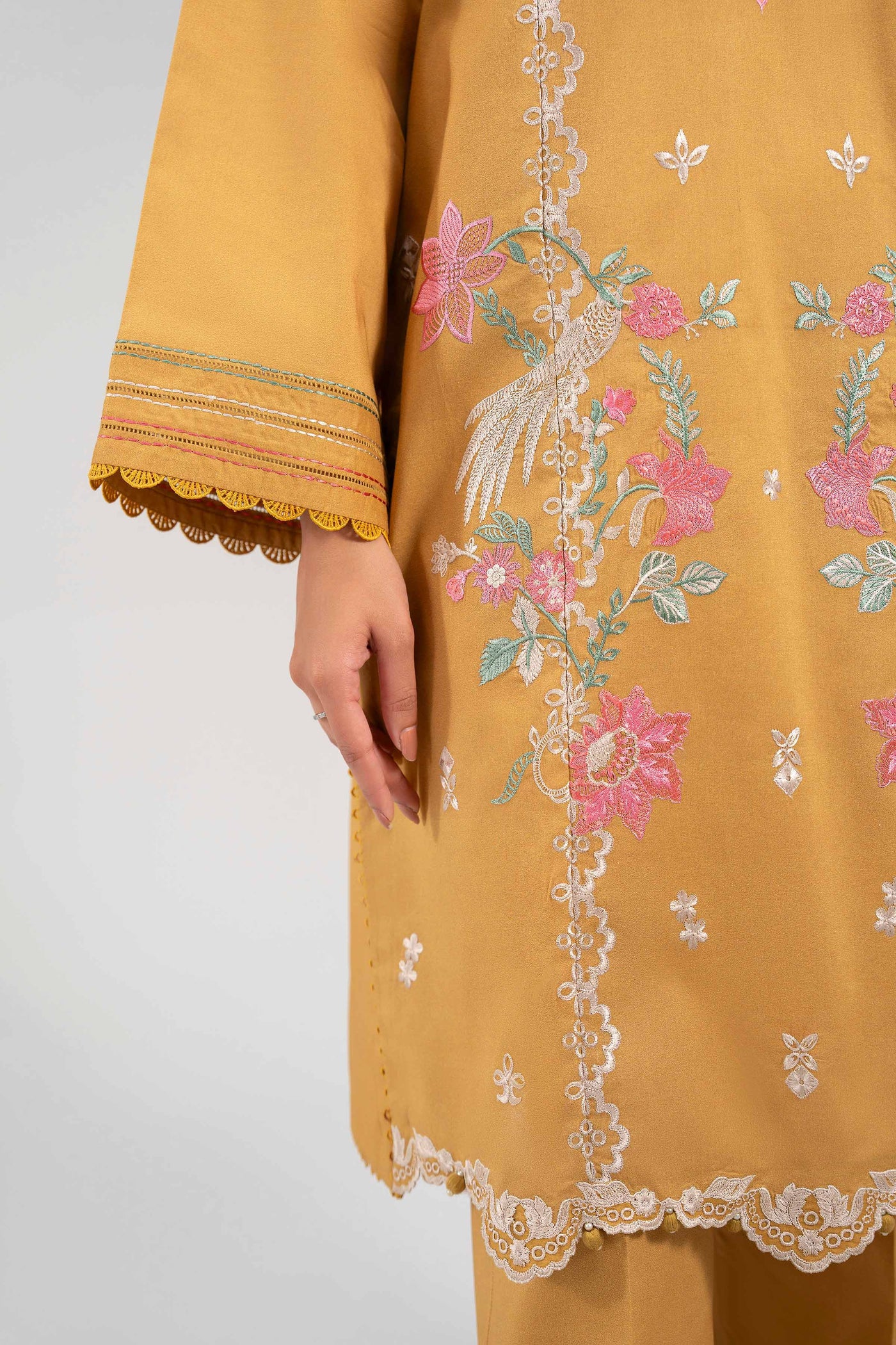 3 Piece Embroidered Lawn Karandi Suit
