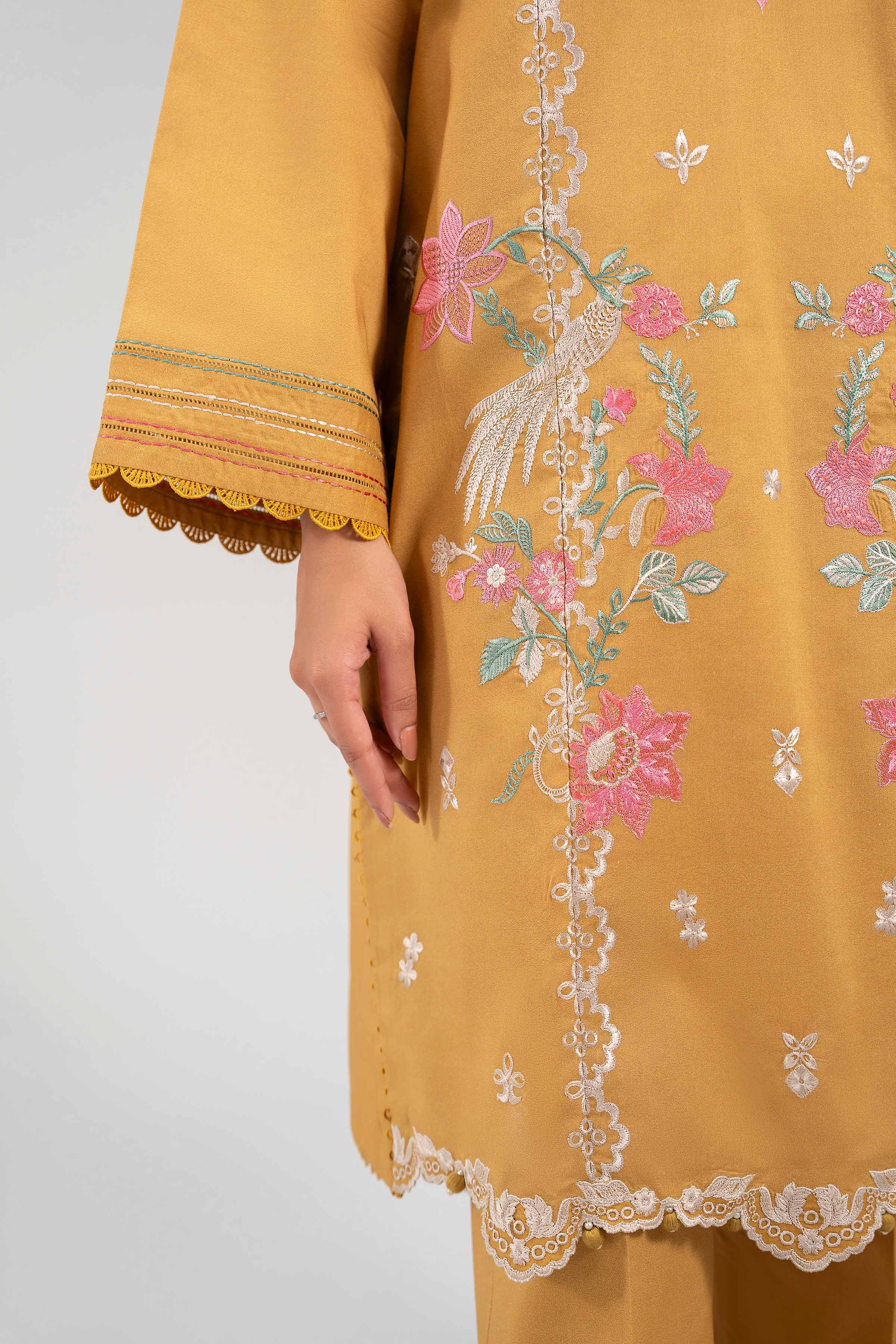 3 Piece Embroidered Lawn Karandi Suit