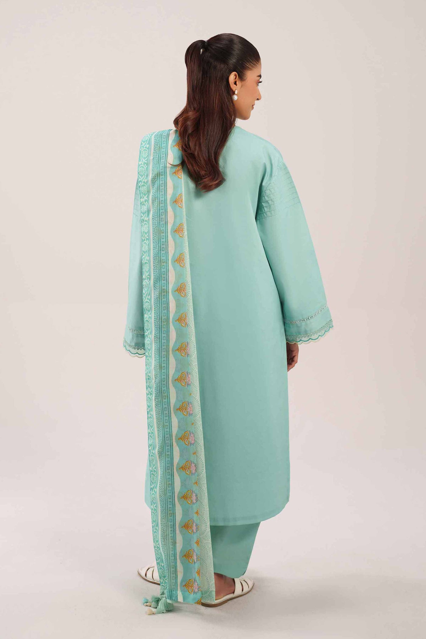 3 Piece Embroidered Lawn Suit