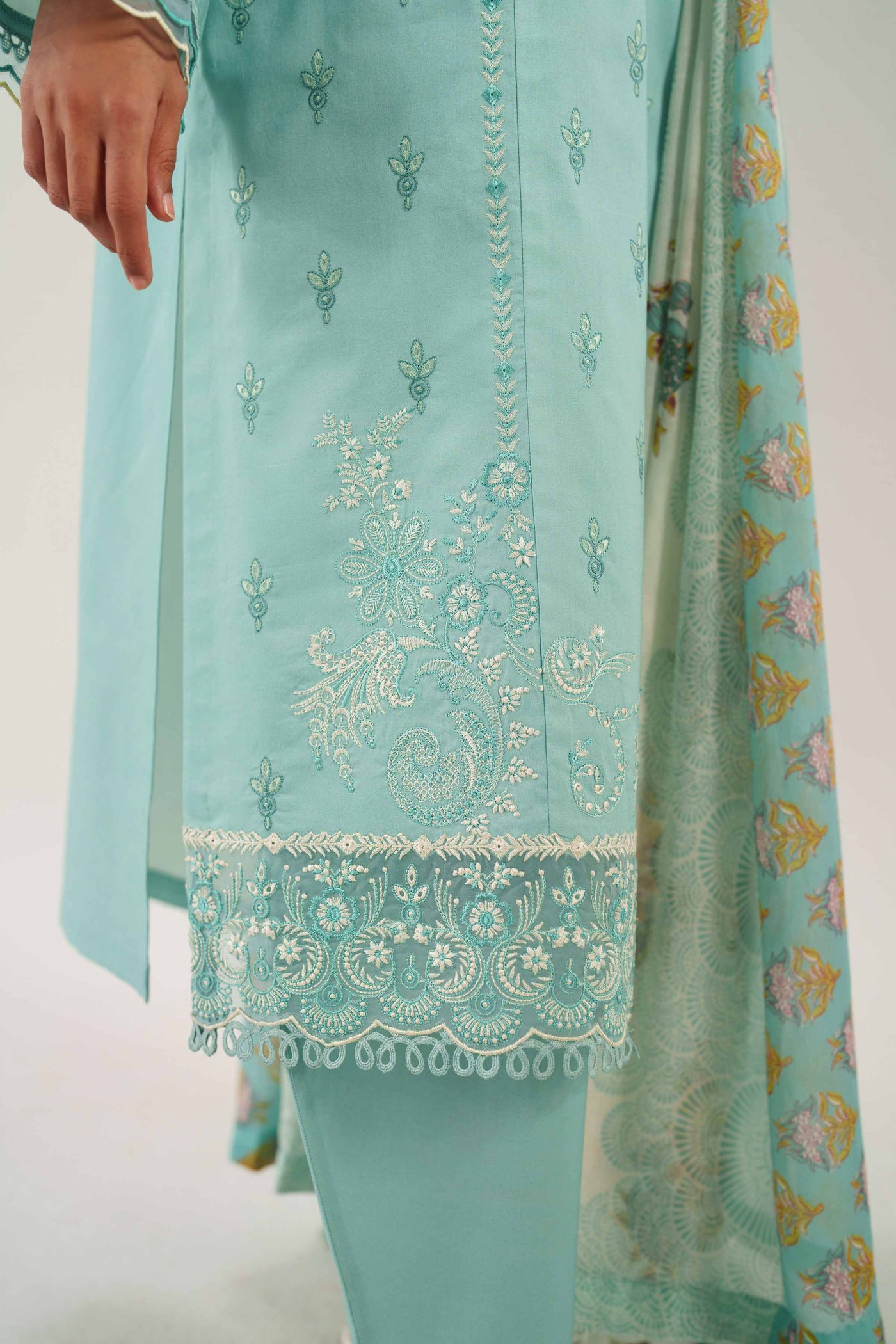 3 Piece Embroidered Lawn Suit