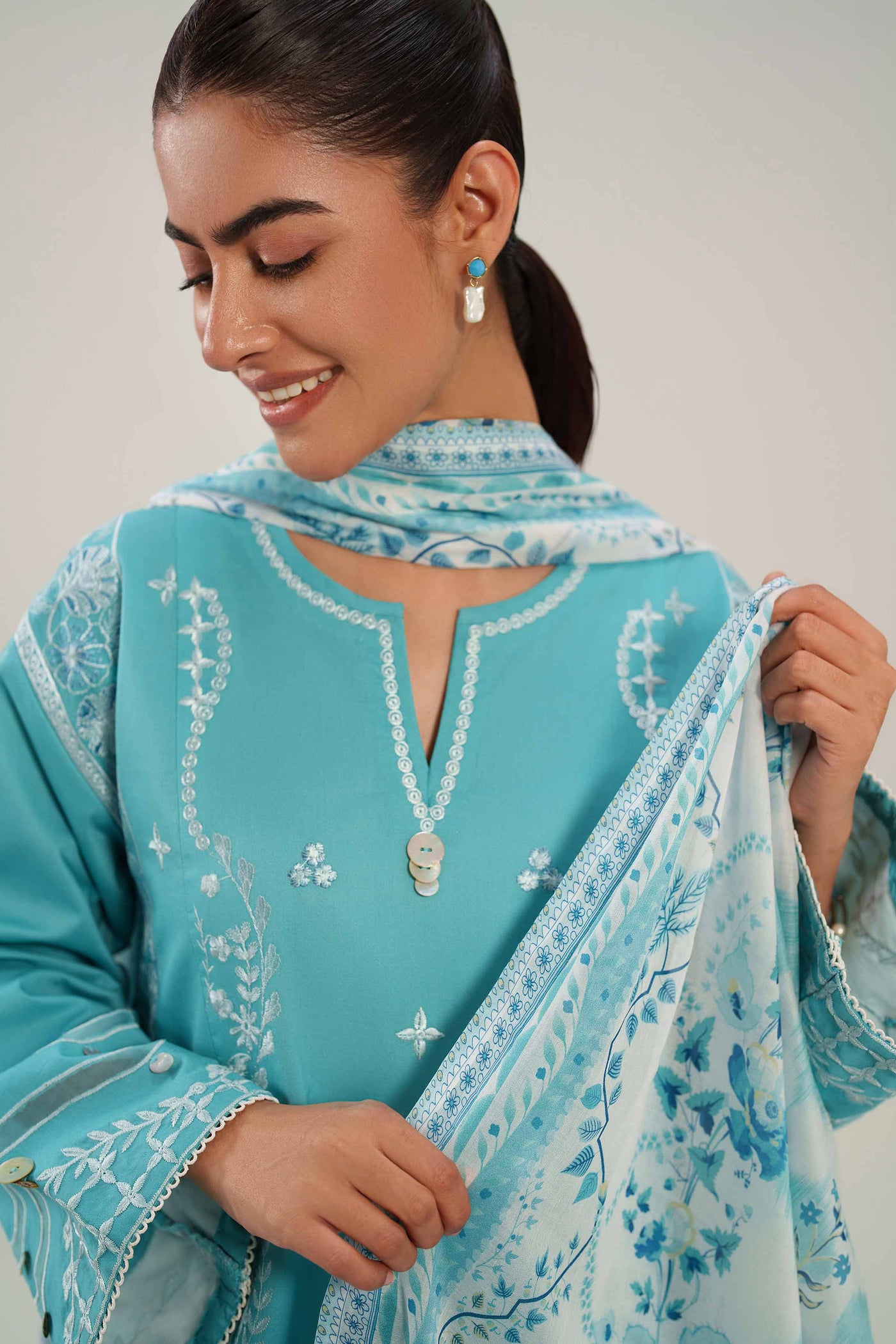 3 Piece Embroidered Zari Organza Suit