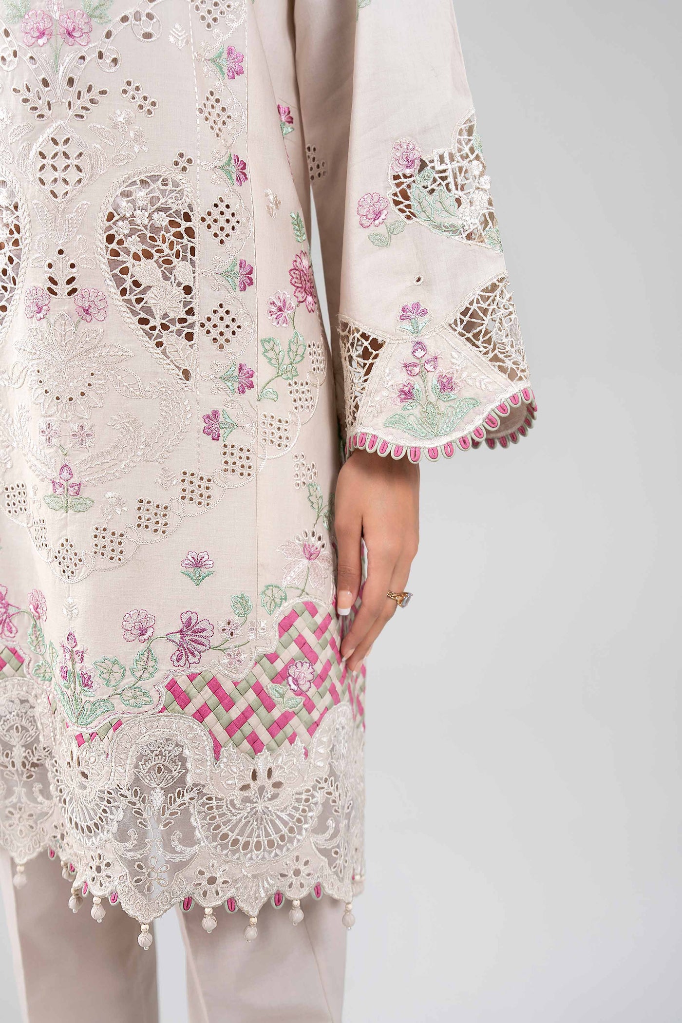 3 Piece Unstitched Embroidered Lawn Suit