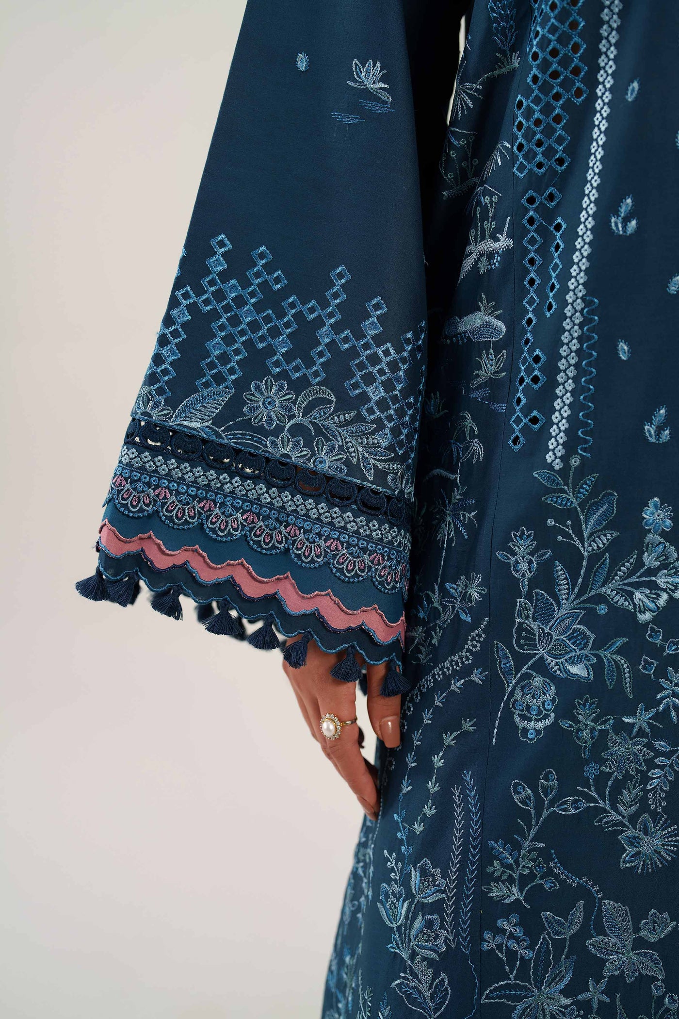 3 Piece Embroidered Lawn Suit