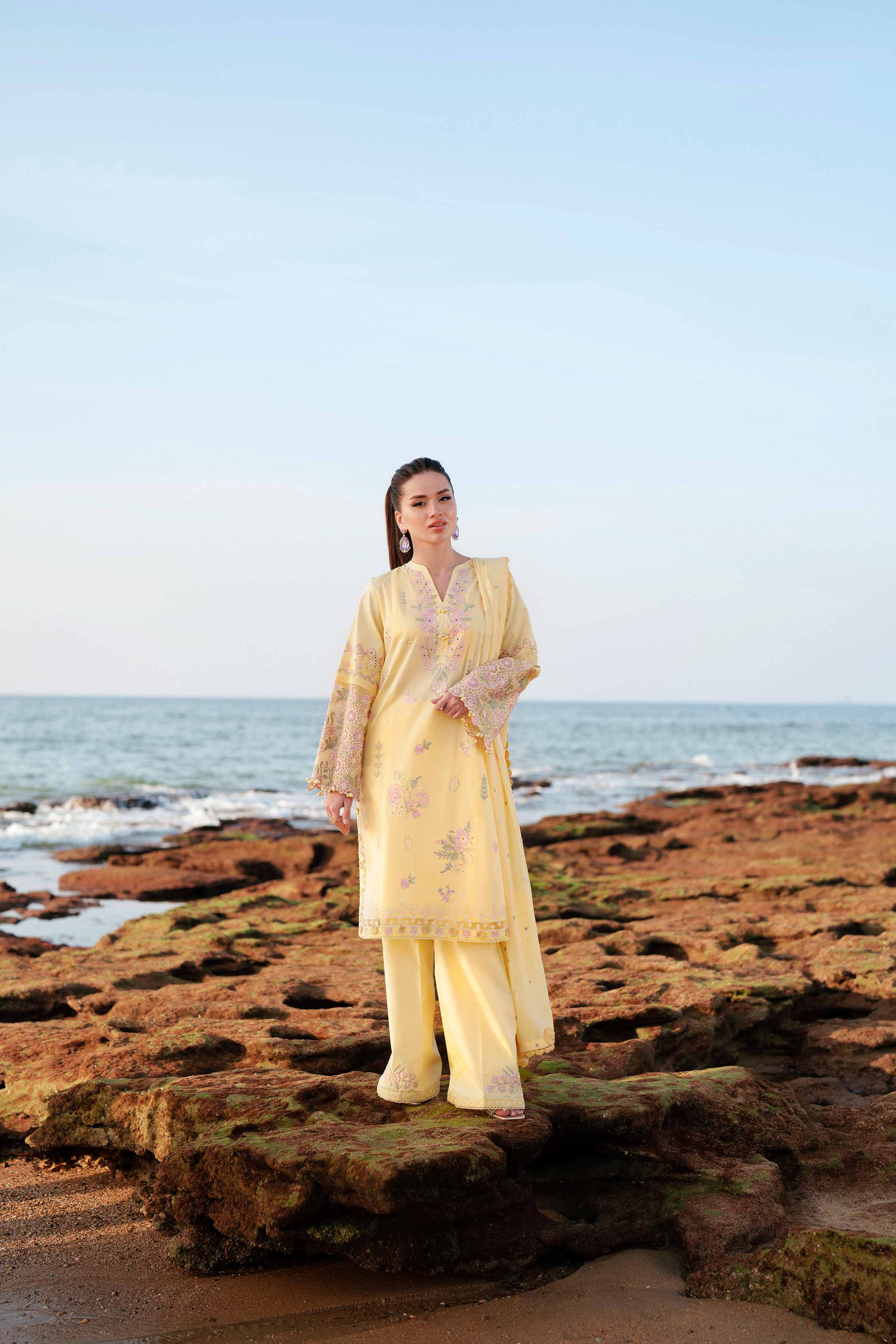 3 Piece - Embroidered Suit - 42601295