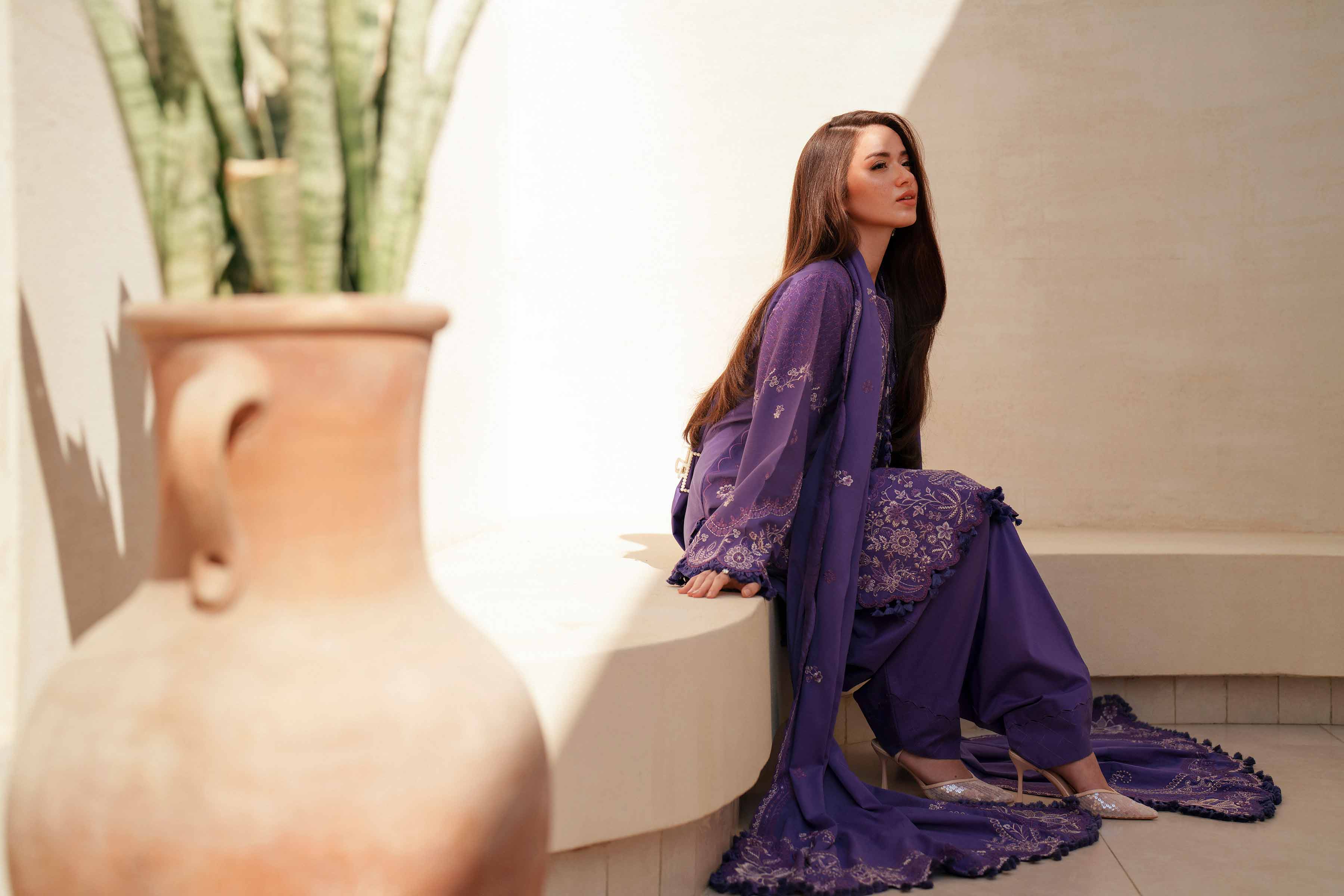 3 Piece Unstitched Embroidered Lawn Karandi Suit
