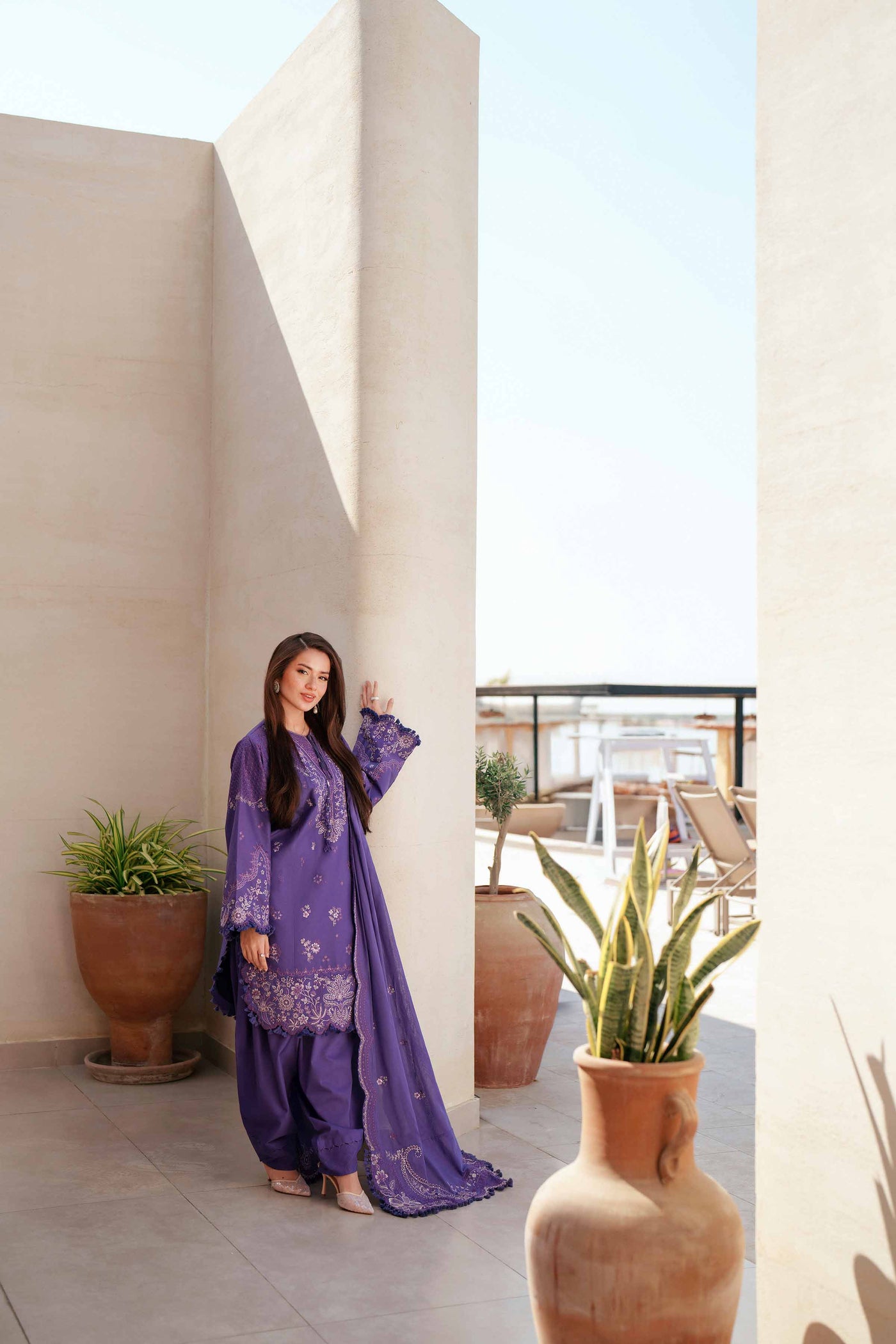 3 Piece Unstitched Embroidered Lawn Karandi Suit