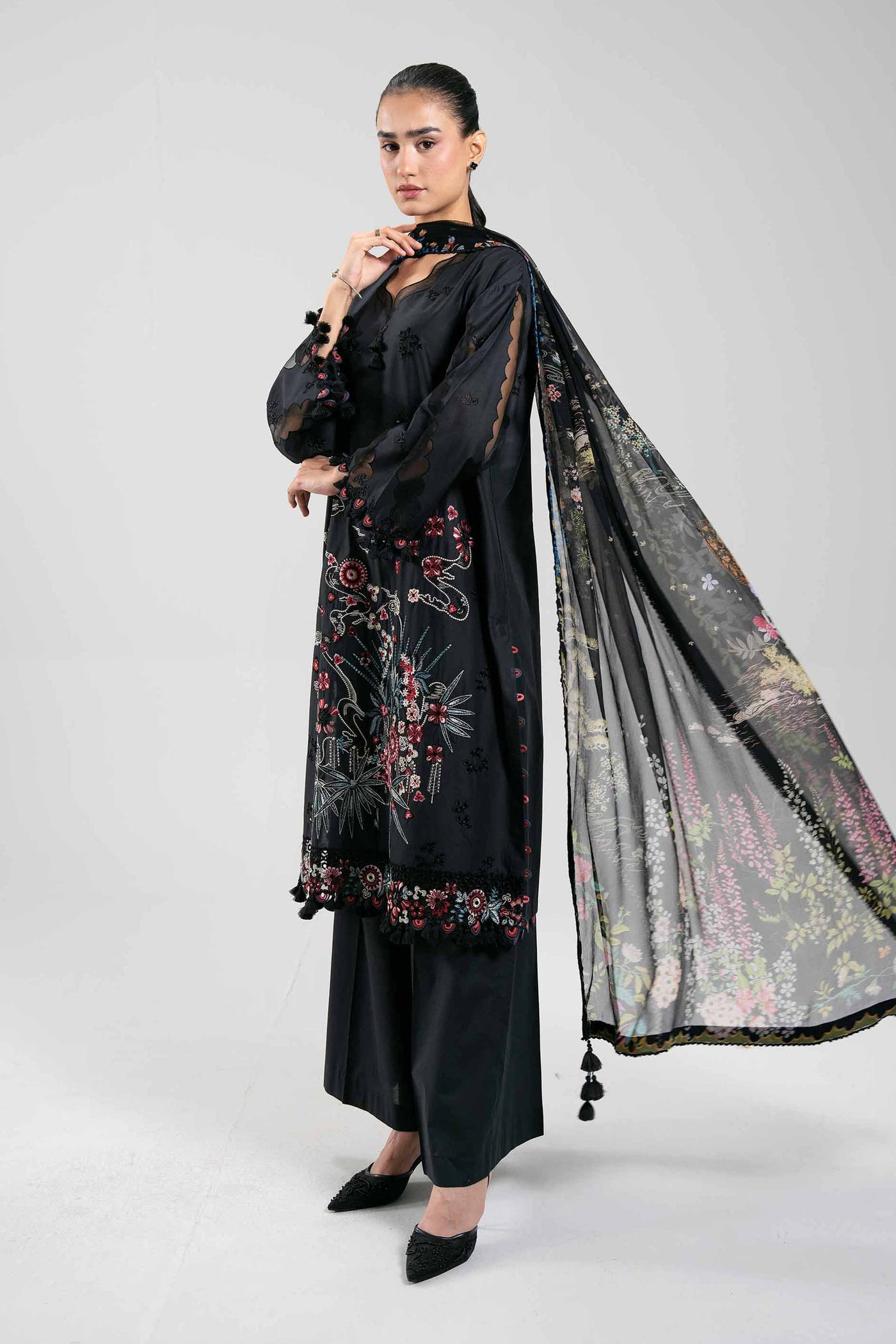 3 Piece Embroidered Lawn Suit