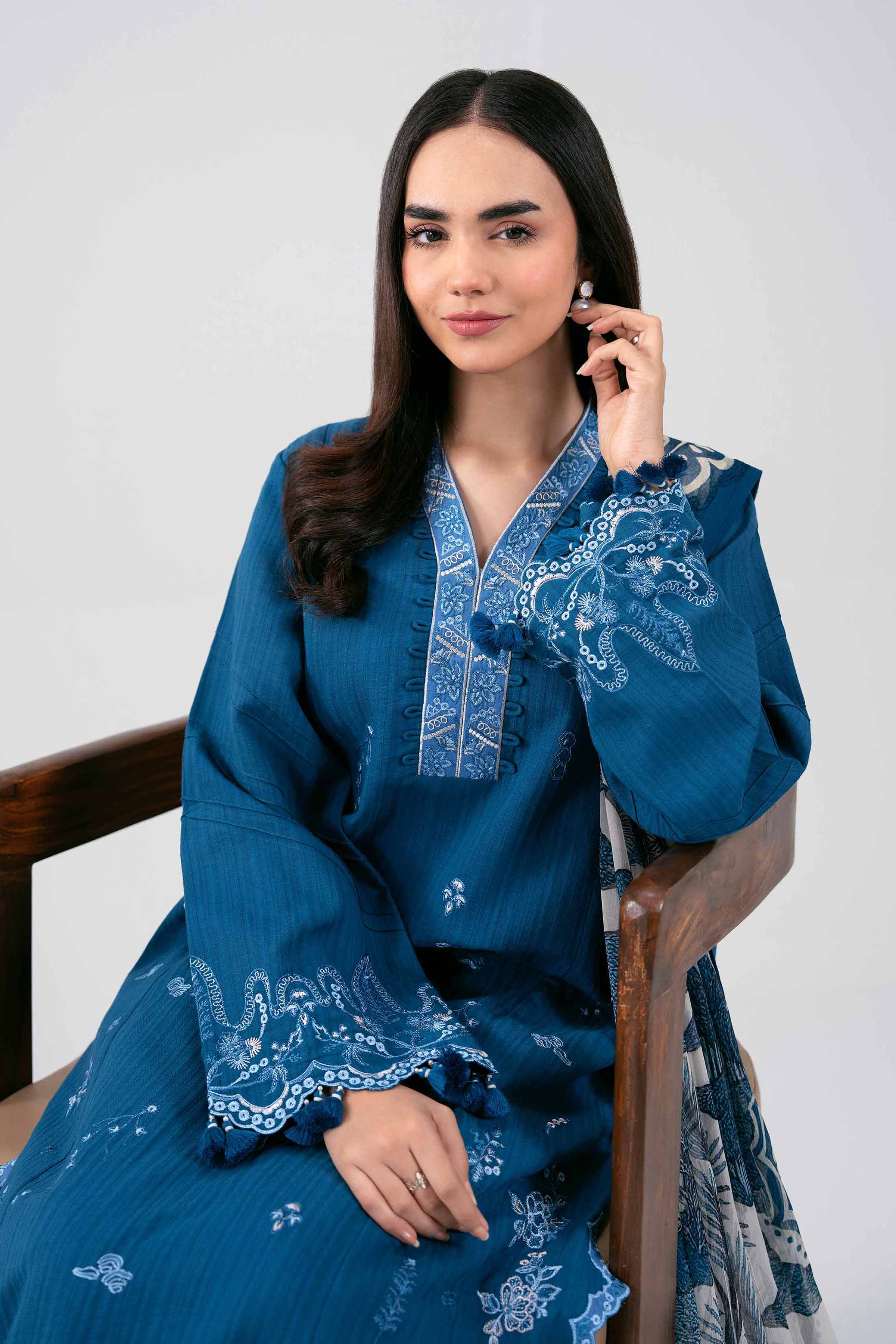 Baaqa Earrings