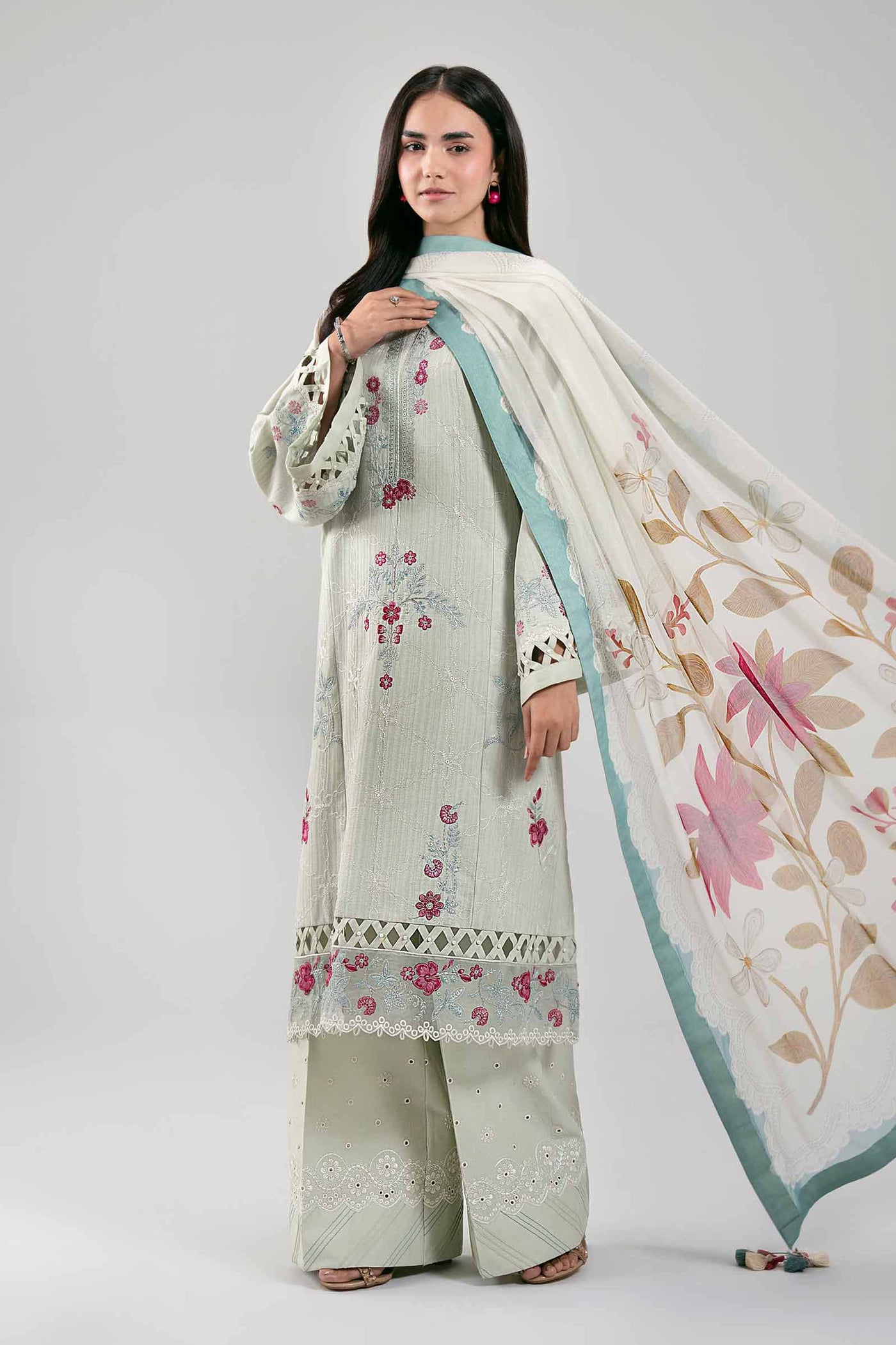 3 Piece Embroidered Lawn Suit