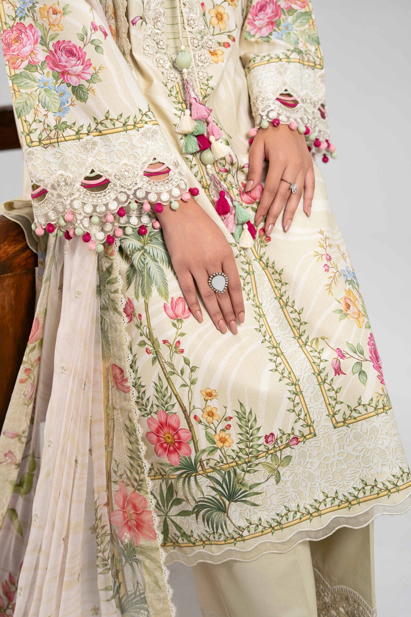 3 Piece Embroidered Lawn Suit