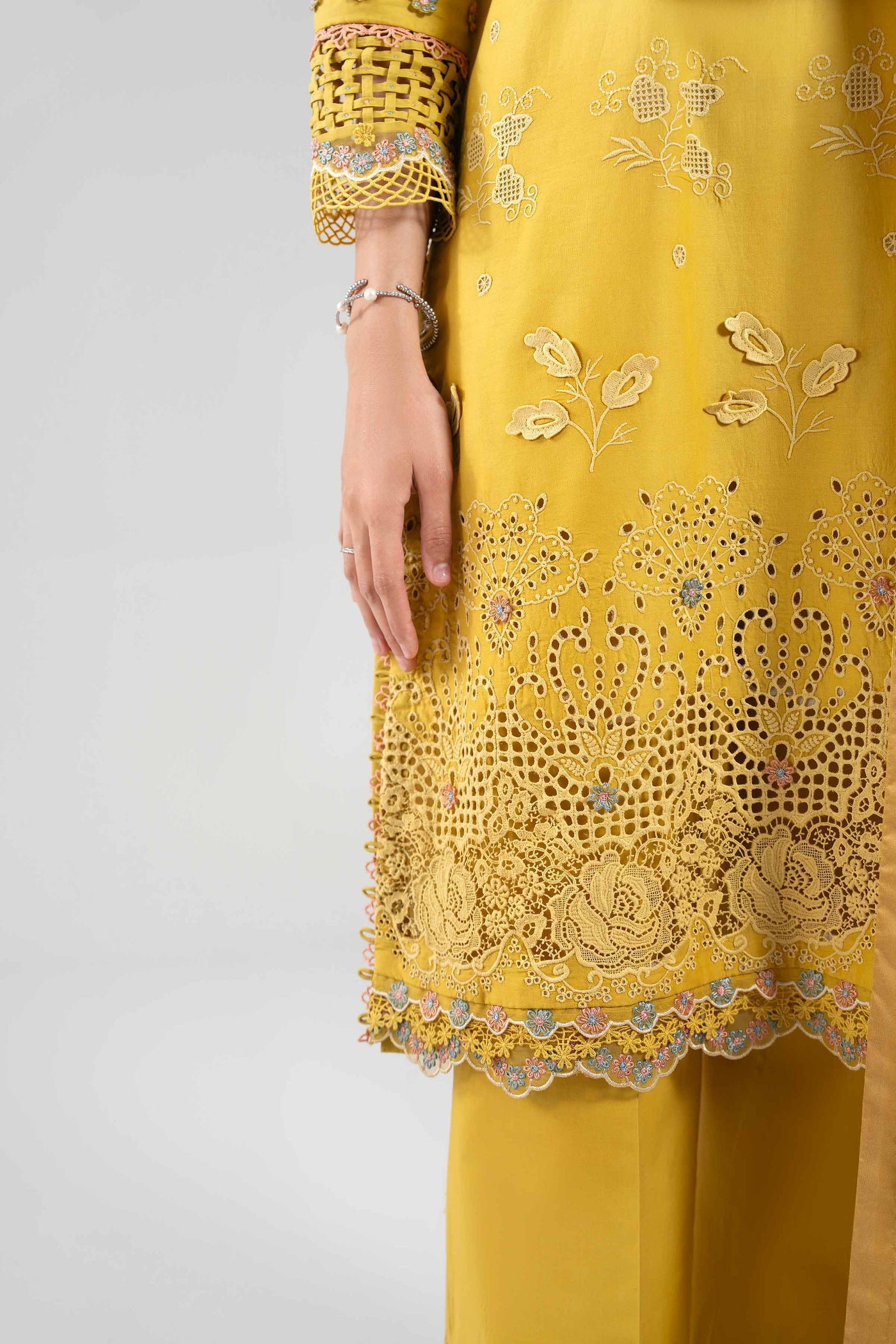 3 Piece Embroidered Lawn Suit