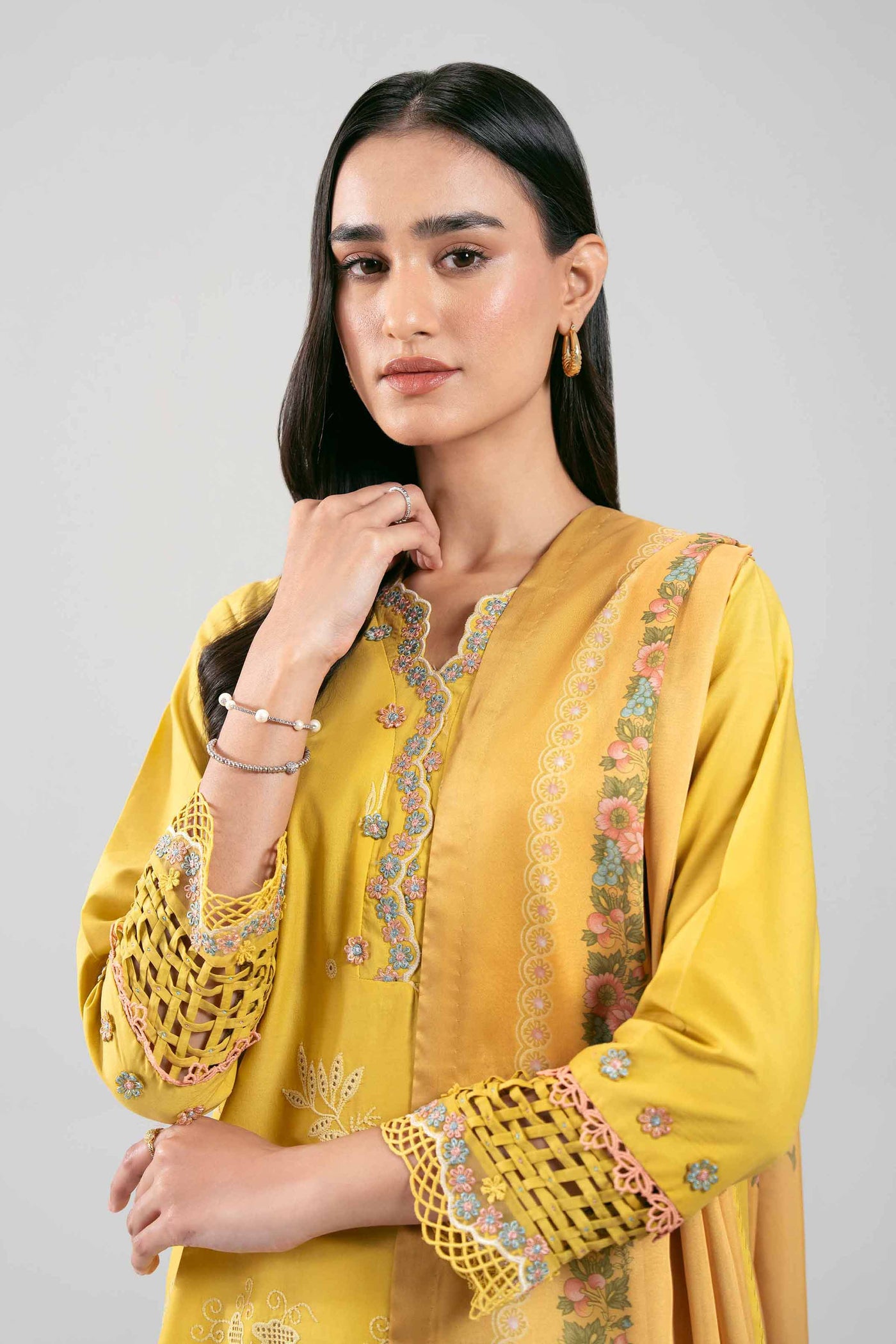 3 Piece Embroidered Lawn Suit