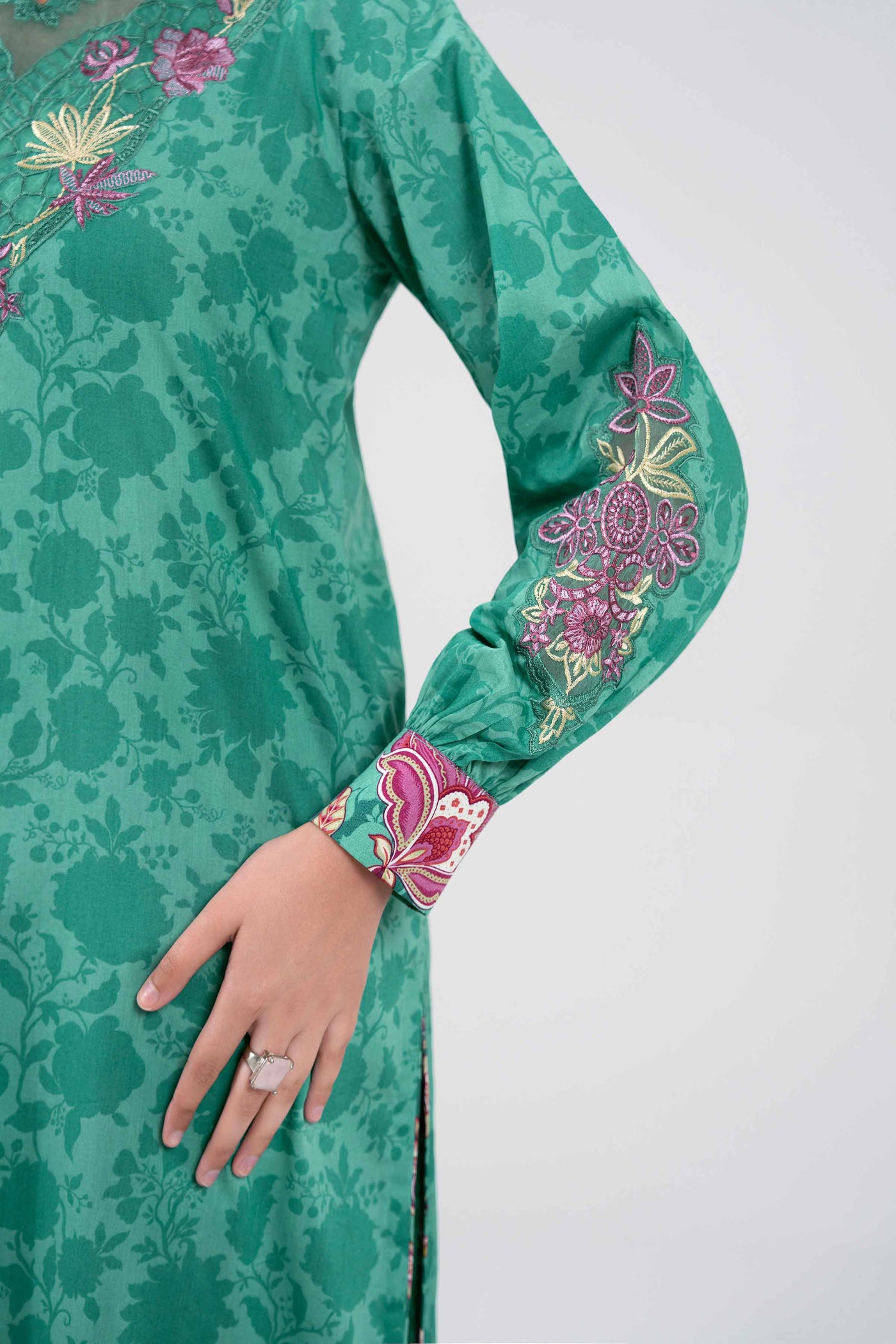 Floraya Earrings