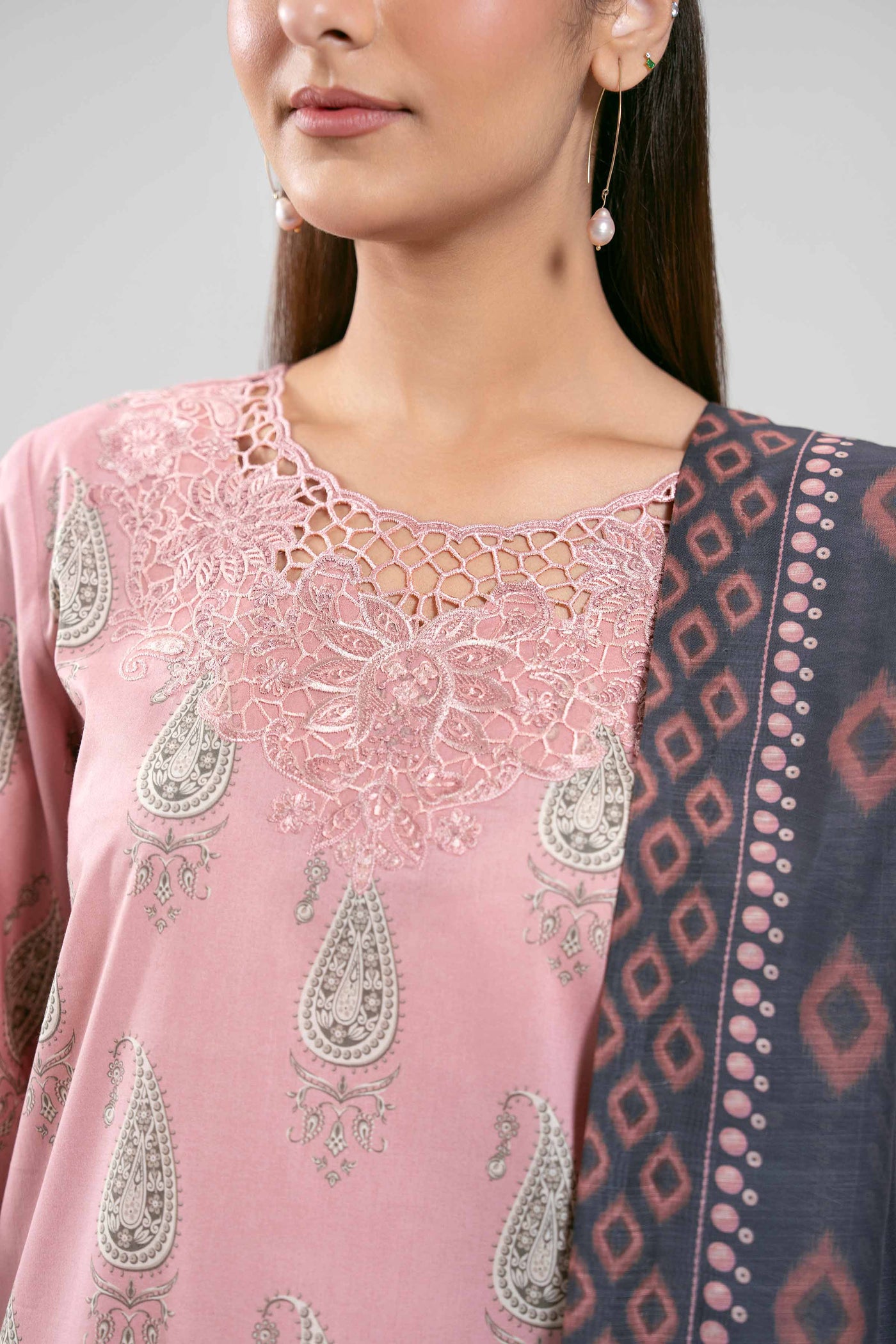 Embroidered Chiffon Saree