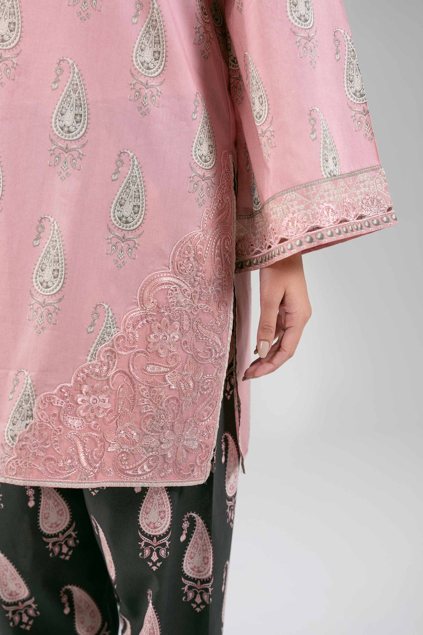 Embroidered Chiffon Saree