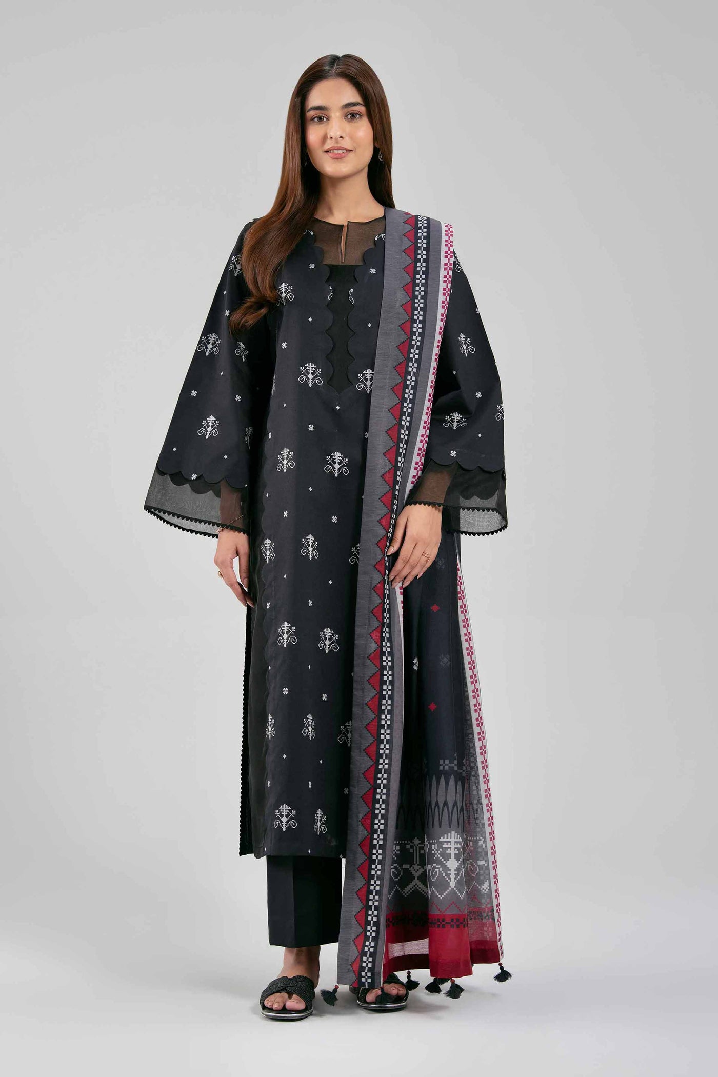 3 Piece Embroidered Lawn Suit