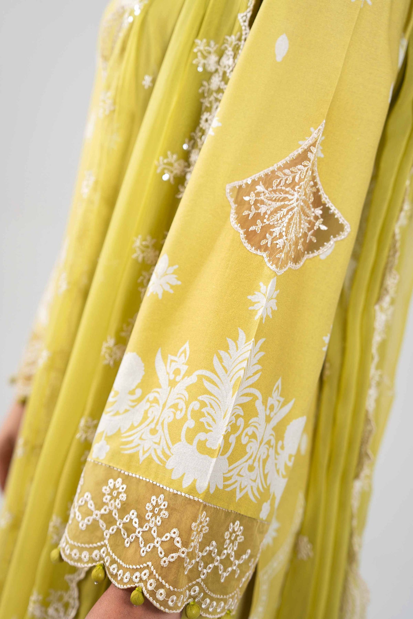 Veyra Earrings