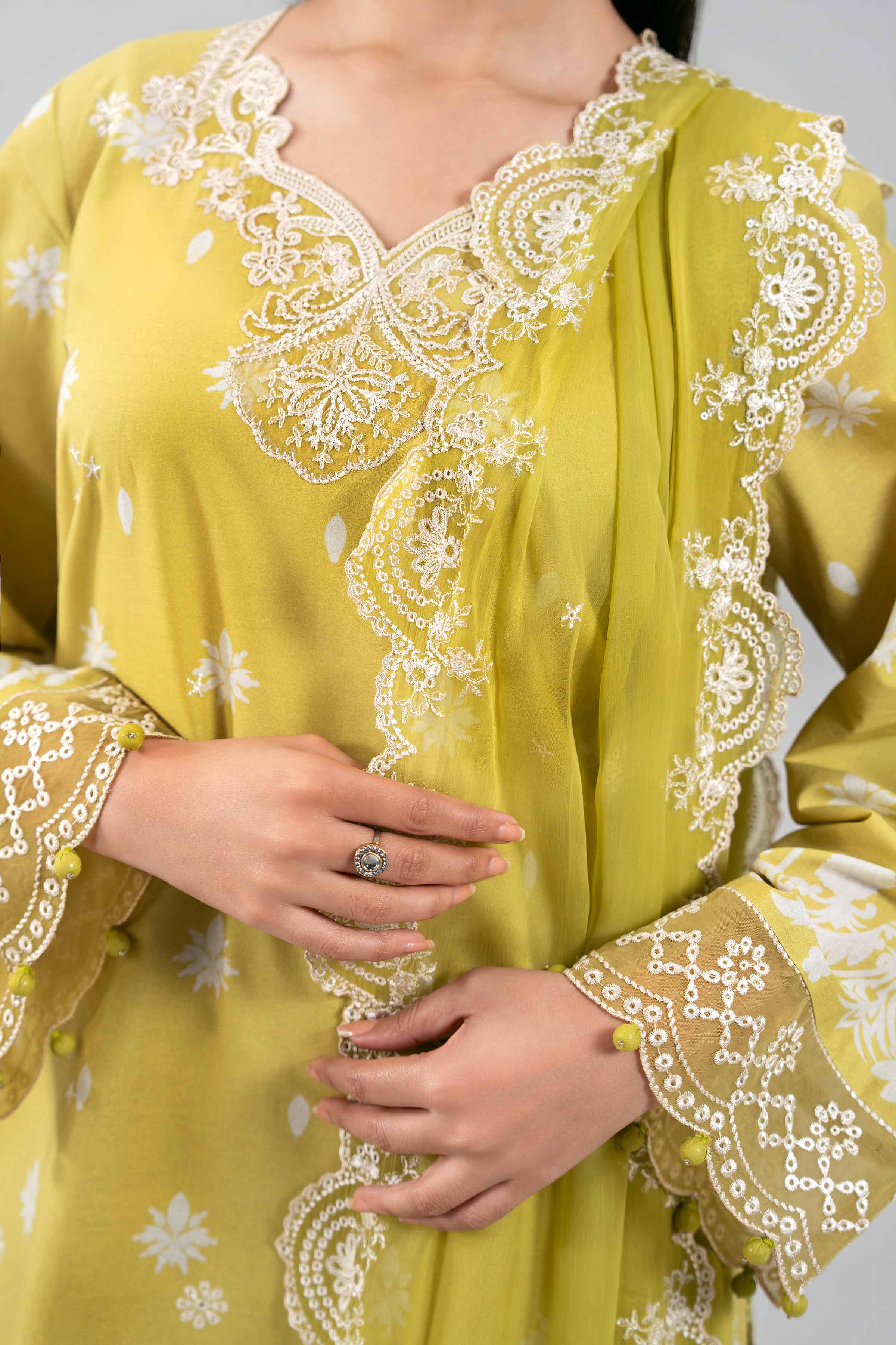Veyra Earrings