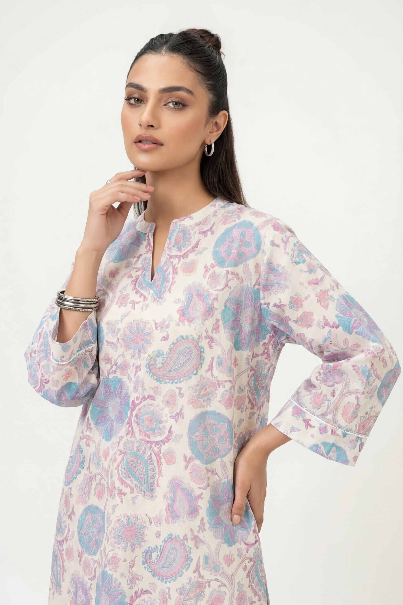 Embroidered Lawn Fabric (2Pcs)