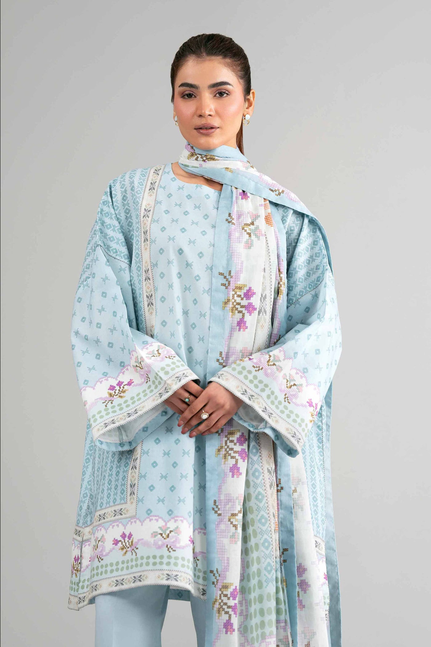 3 Piece Embroidered Lawn Suit