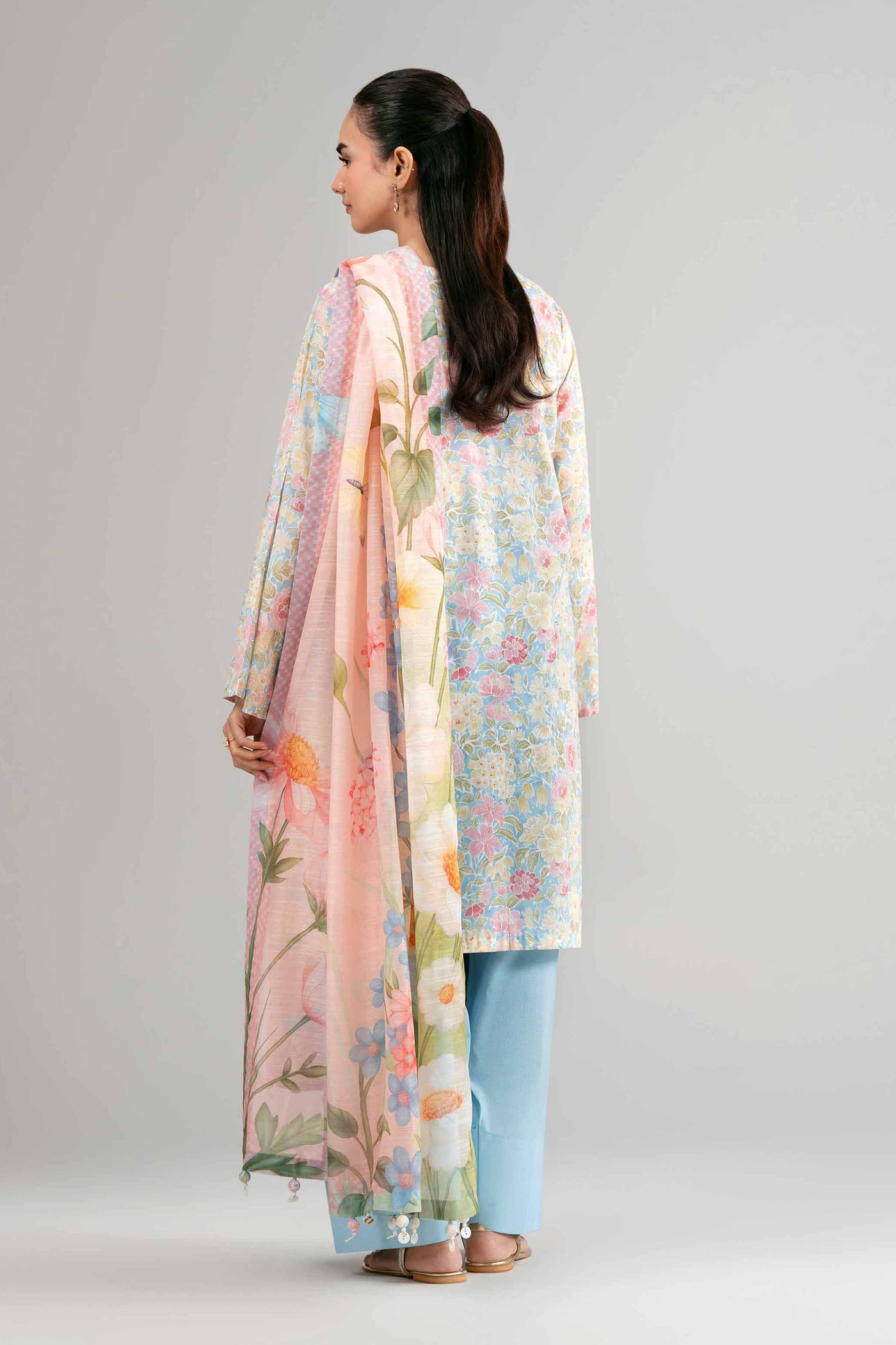 3 Piece Embroidered Lawn Suit