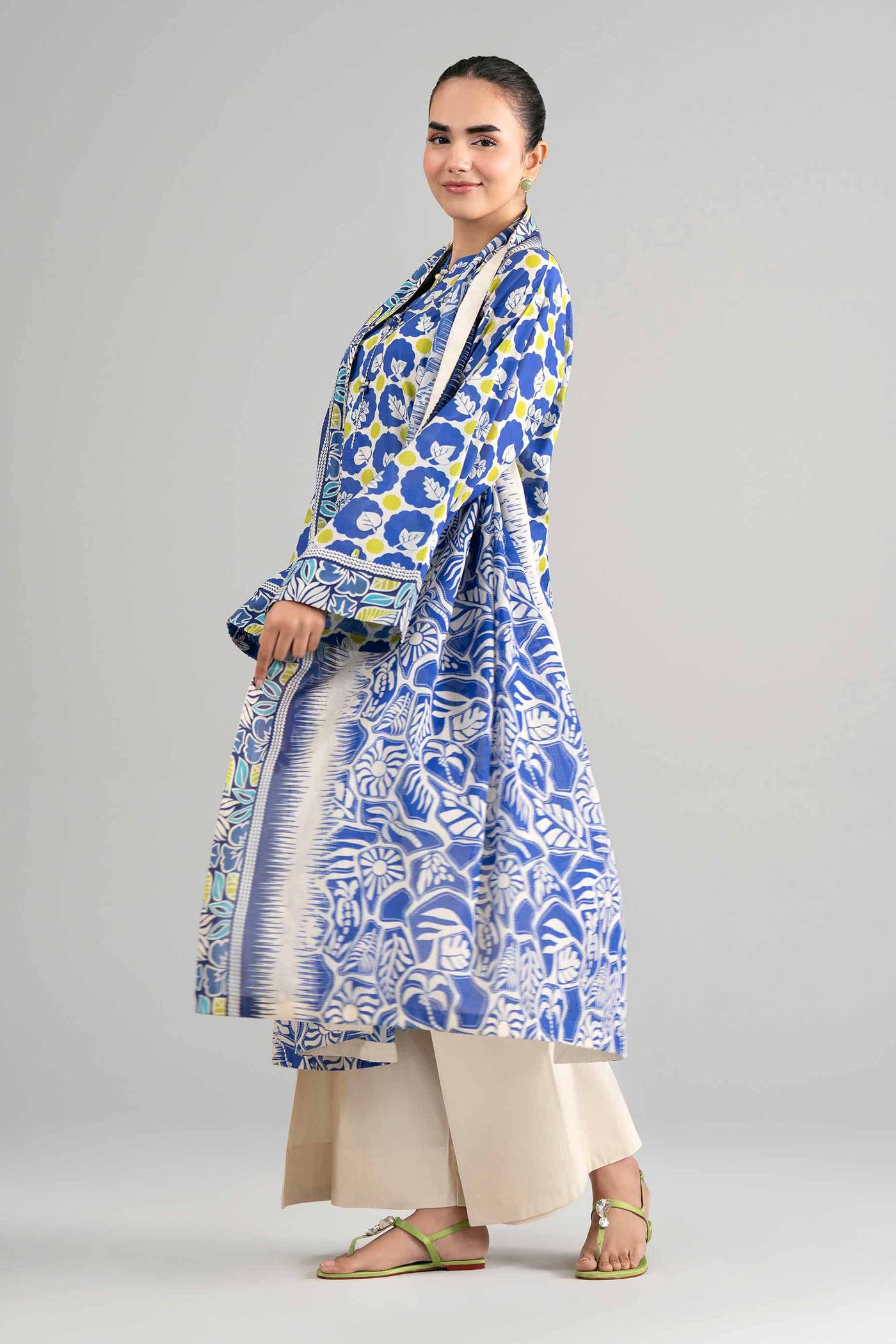 3 Piece Embroidered Lawn Suit