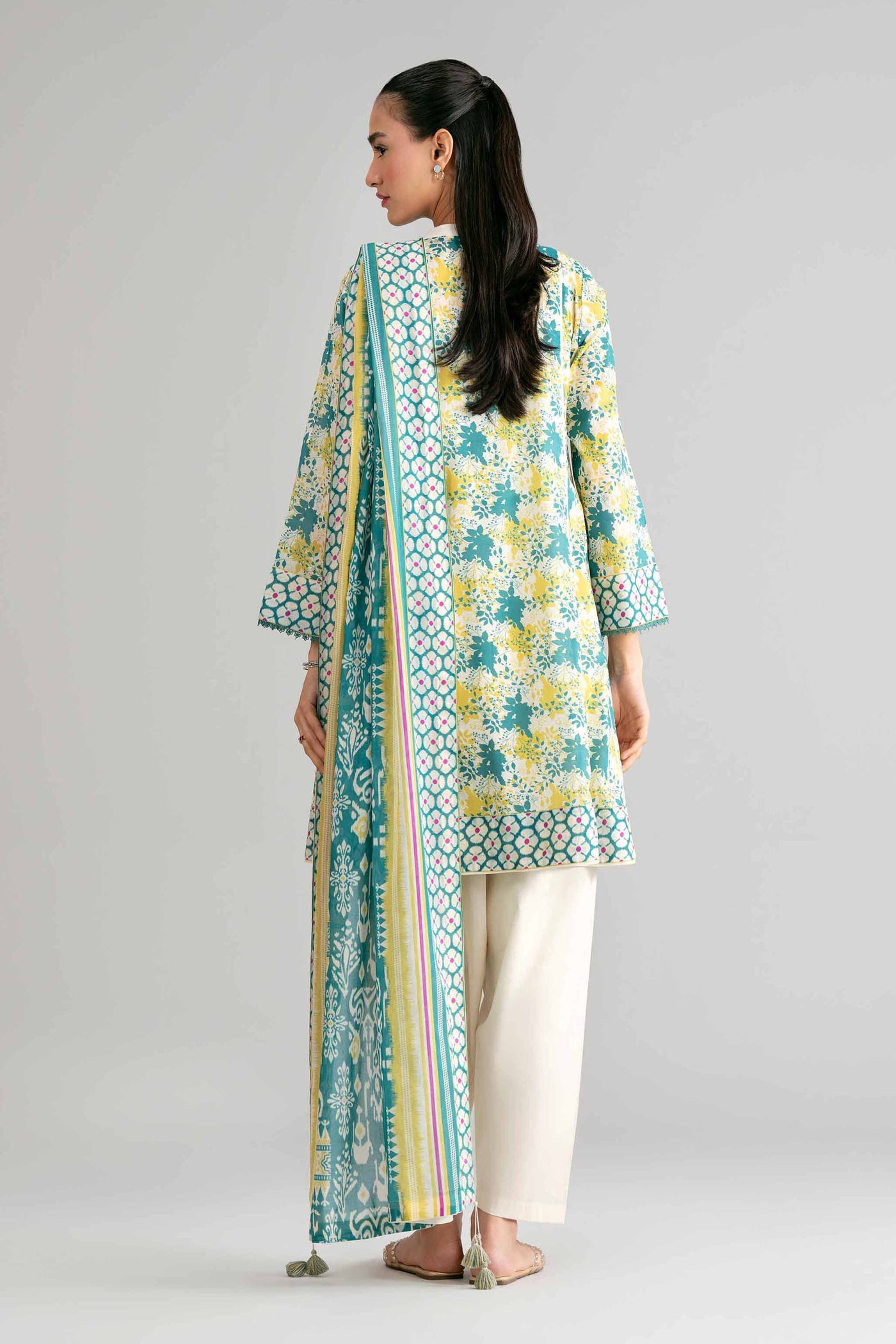 3 Piece Embroidered Lawn Suit