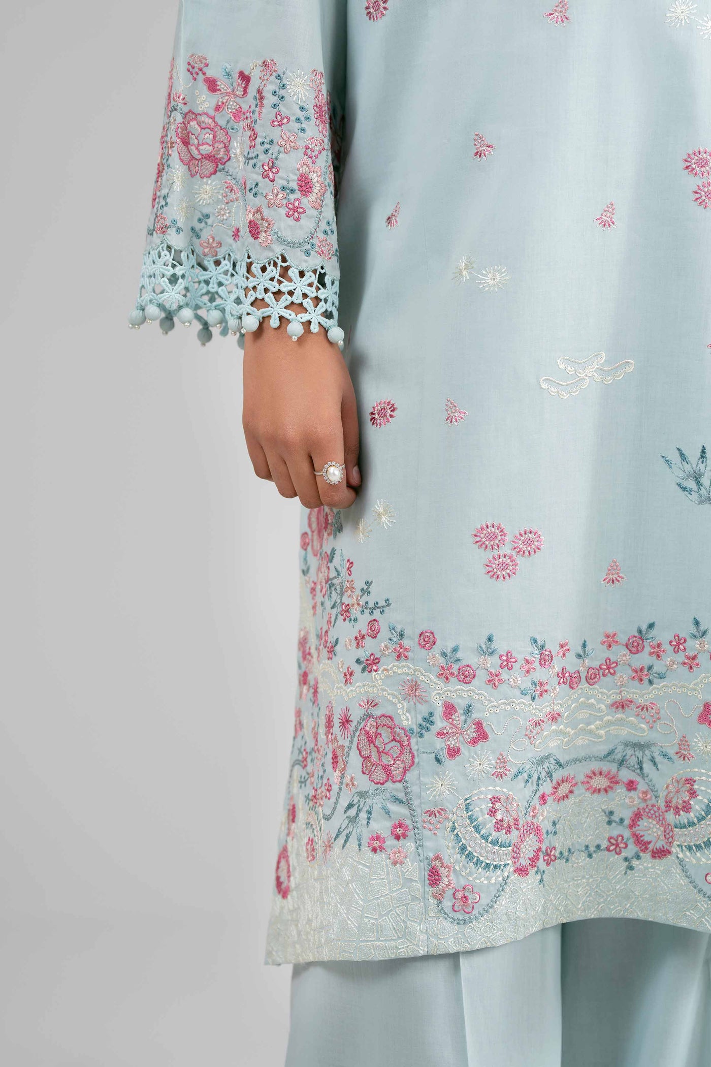 3 Piece Embroidered Lawn Suit