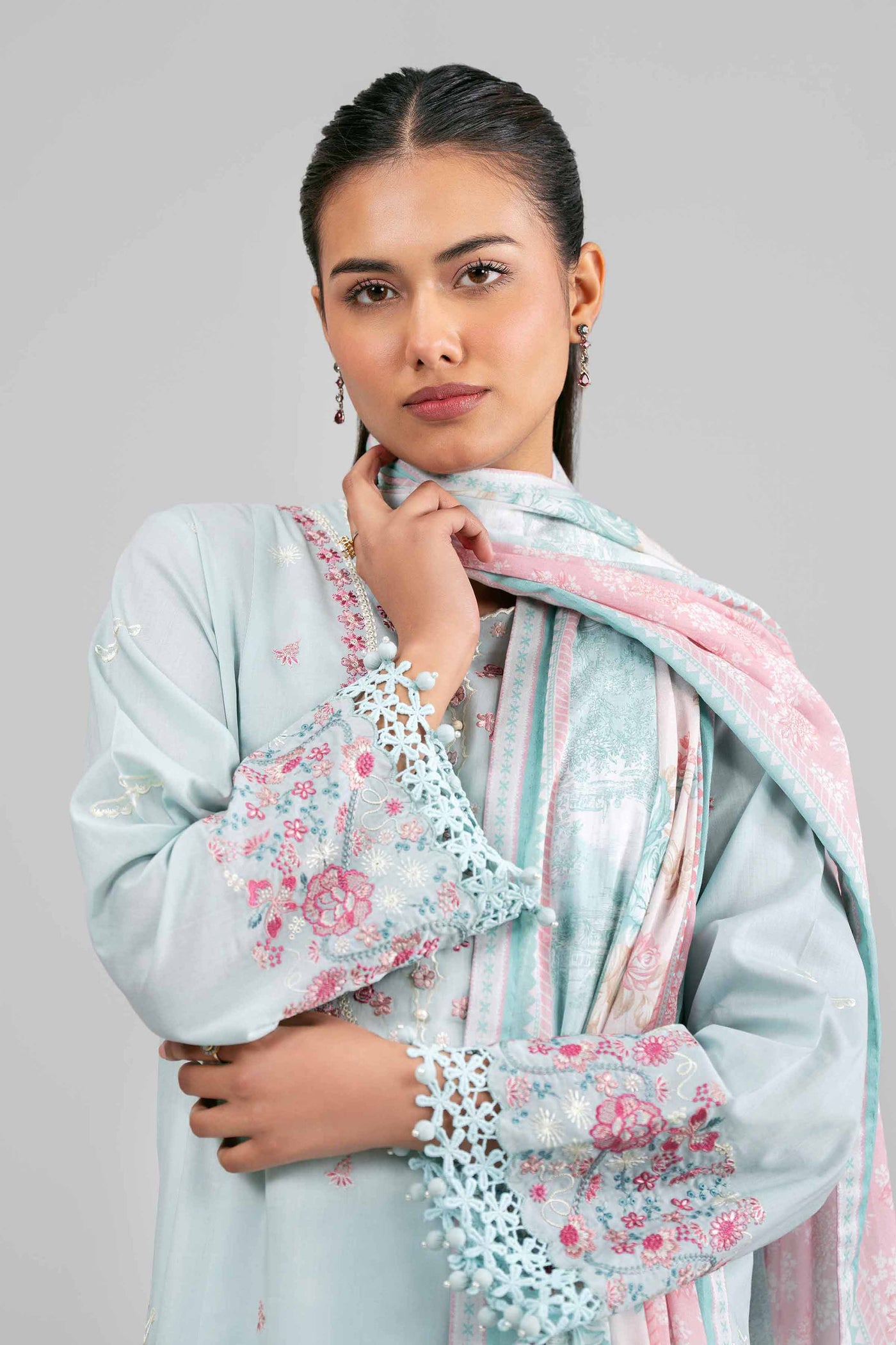 3 Piece Embroidered Lawn Suit