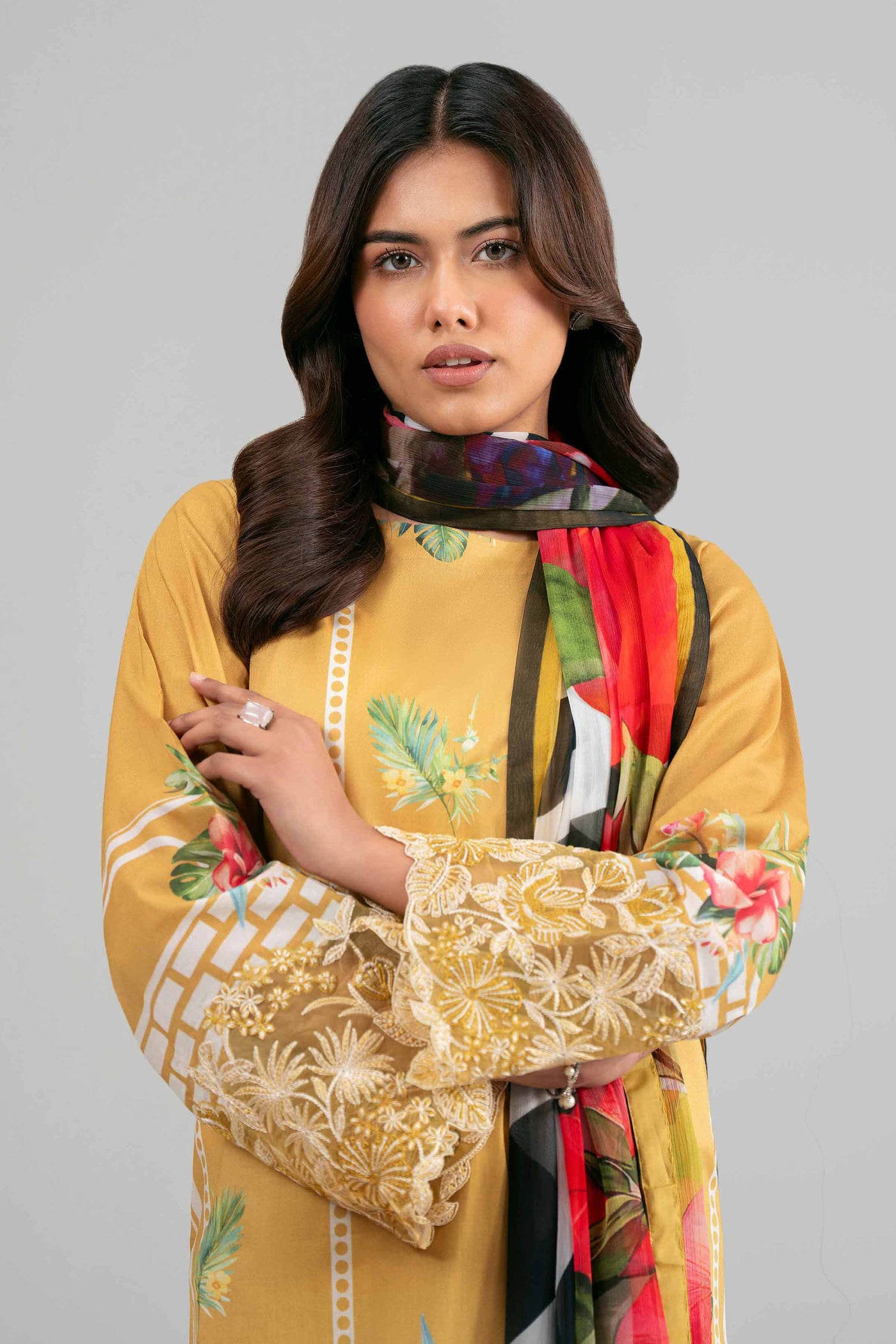 Embroidered Lawn Fabric (3Pcs)